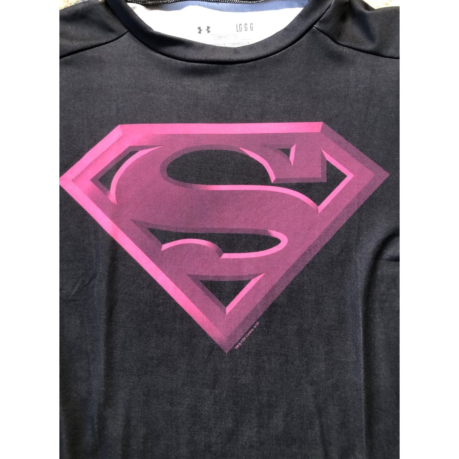 Under Armour Under Armour HeatGear Shirt Mens Large Black Superman Short Sleeve Raglan Crew Neck Compression Athletic Tee Size US L / EU 52-54 / 3 - 2 Thumbnail