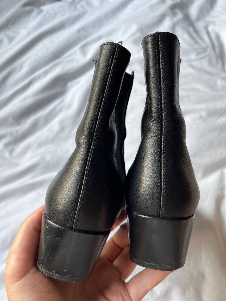 Vagabond Vagabond women's black leather chelsea boots on heels Size US 7 / IT 37 - 9 Thumbnail