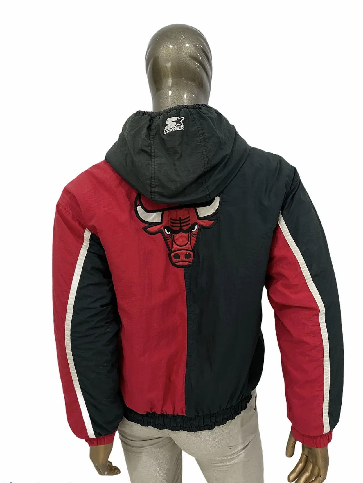 Starter 🔥 vintage starter Chicago Bulls NBA bomber puffer jacket L Size US L / EU 52-54 / 3 - 3 Thumbnail