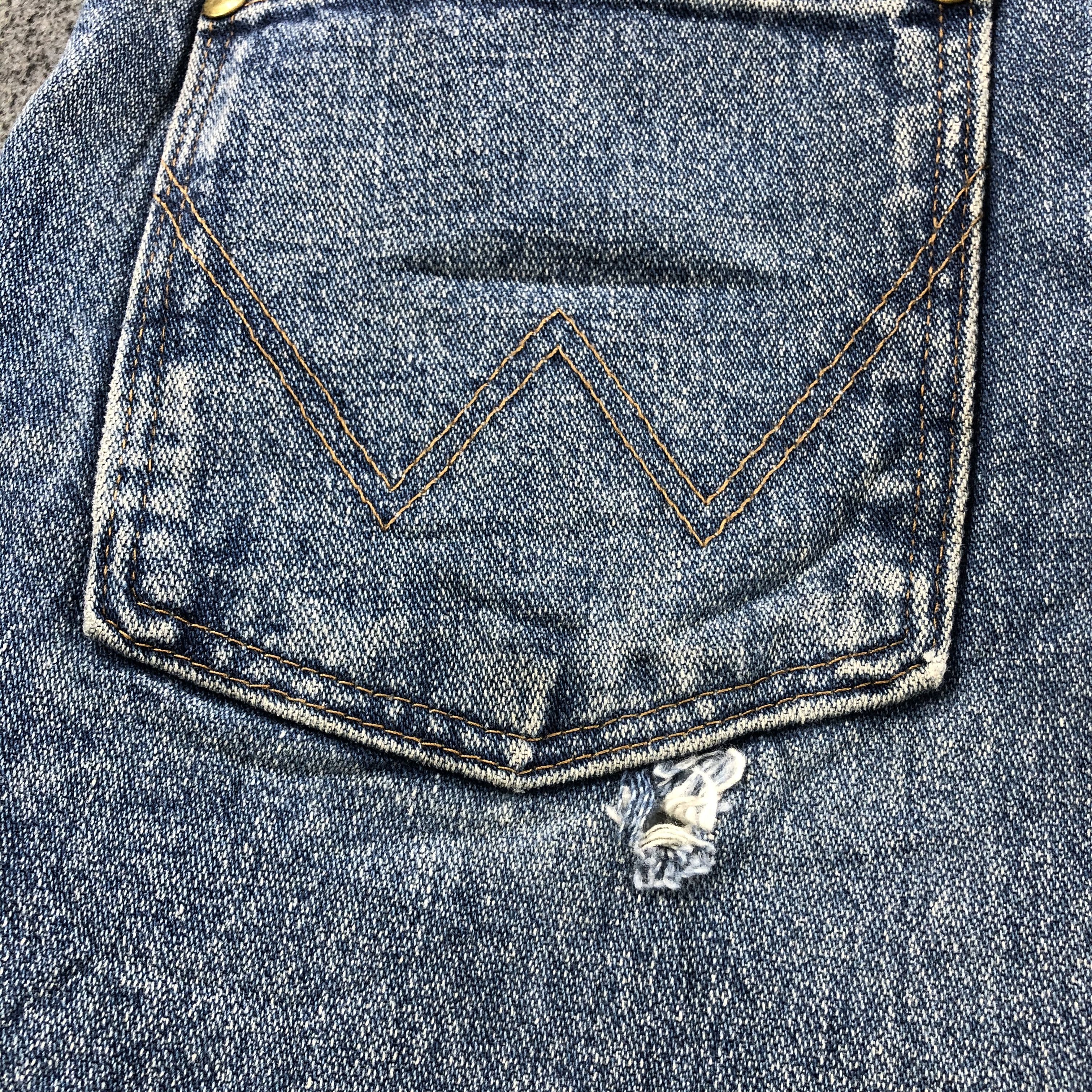 Vintage Vintage Blue Wash Wrangler Jeans-J2102 Size US 36 / EU 52 - 7 Thumbnail