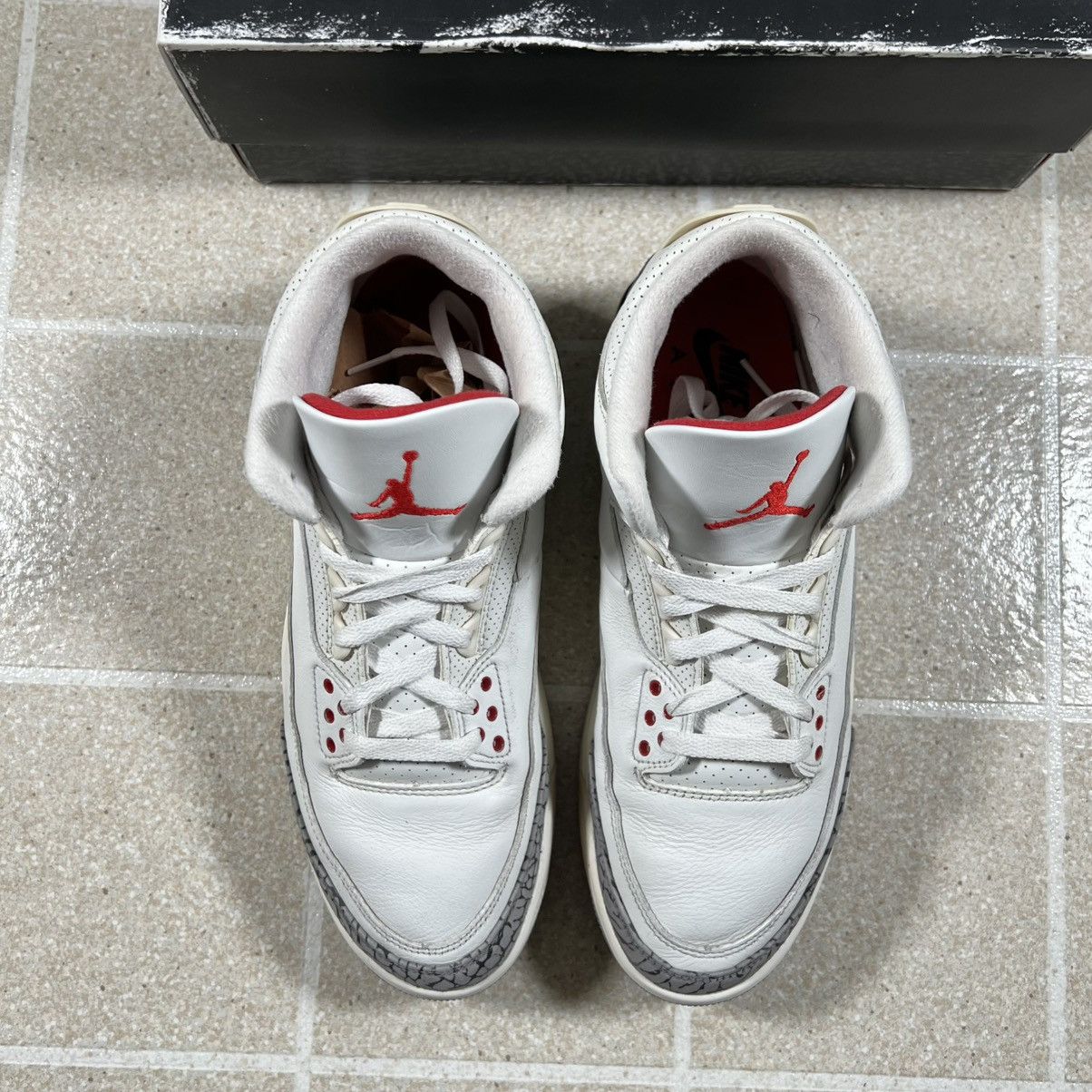Jordan Brand Nike Air Jordan 3 Retro White Cement Reimagined Size 10 Size US 10 / EU 43 - 3 Thumbnail