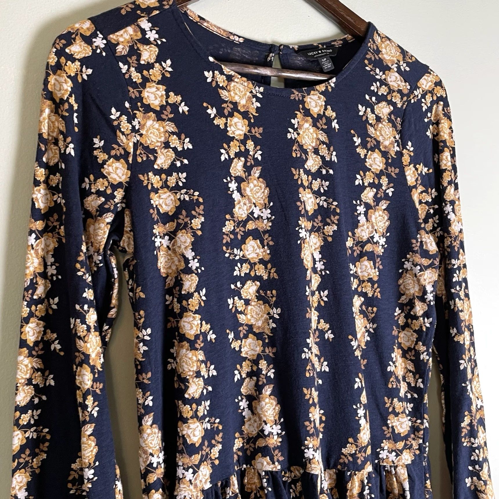Lucky Brand Lucky Brand Blouse Top Floral Knit Peplum Blue Tan White Sleeves Long Casual Workwear Boho Hippie Bohemian Size S Womens Size S / US 4 / IT 40 - 4 Thumbnail