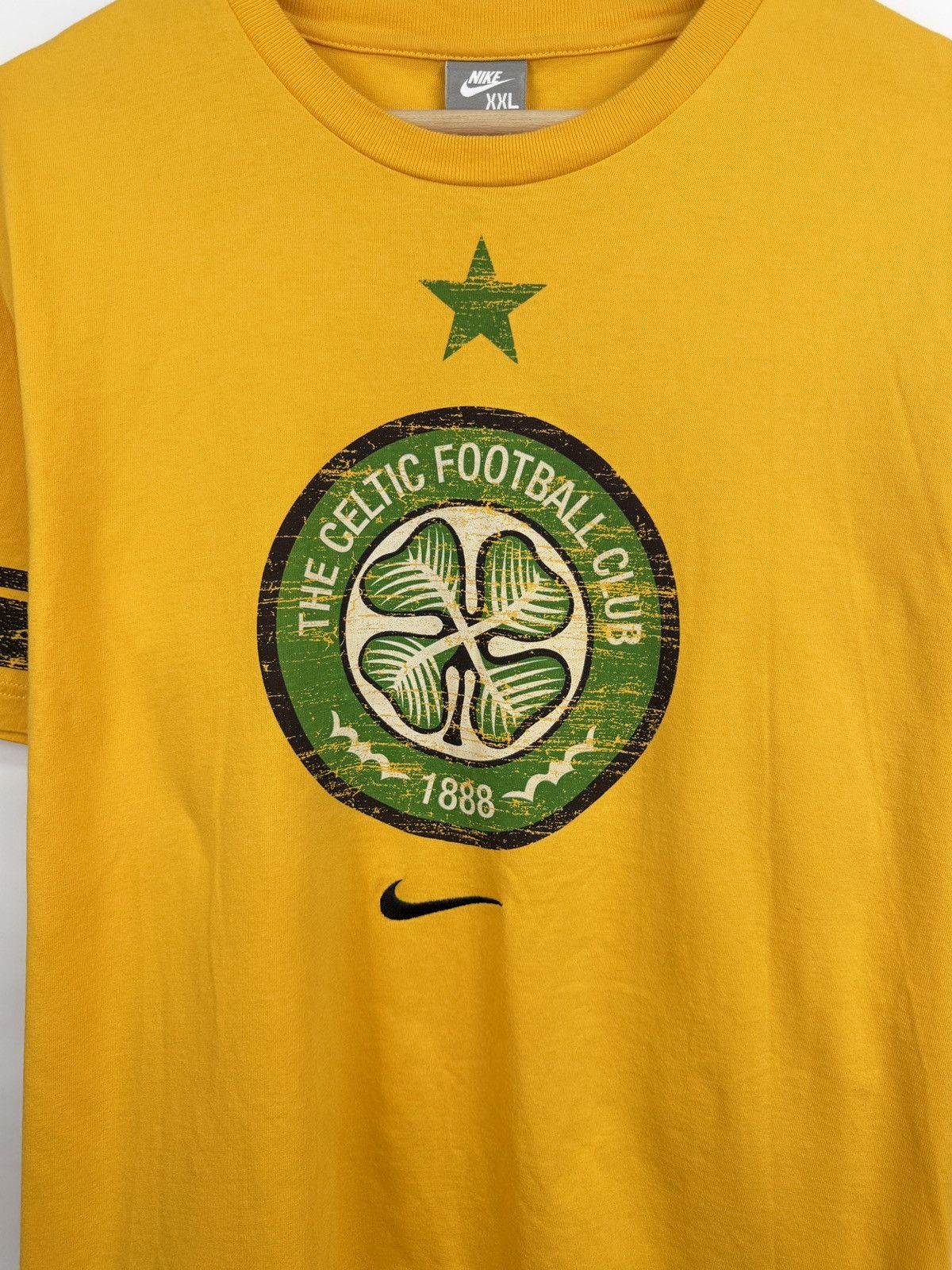 Nike 🏴󠁧󠁢󠁳󠁣󠁴󠁿 Vintage Y2K Nike Celtic Soccer T-Shirt Retro Rare Hype Size US XXL / EU 58 / 5 - 4 Thumbnail