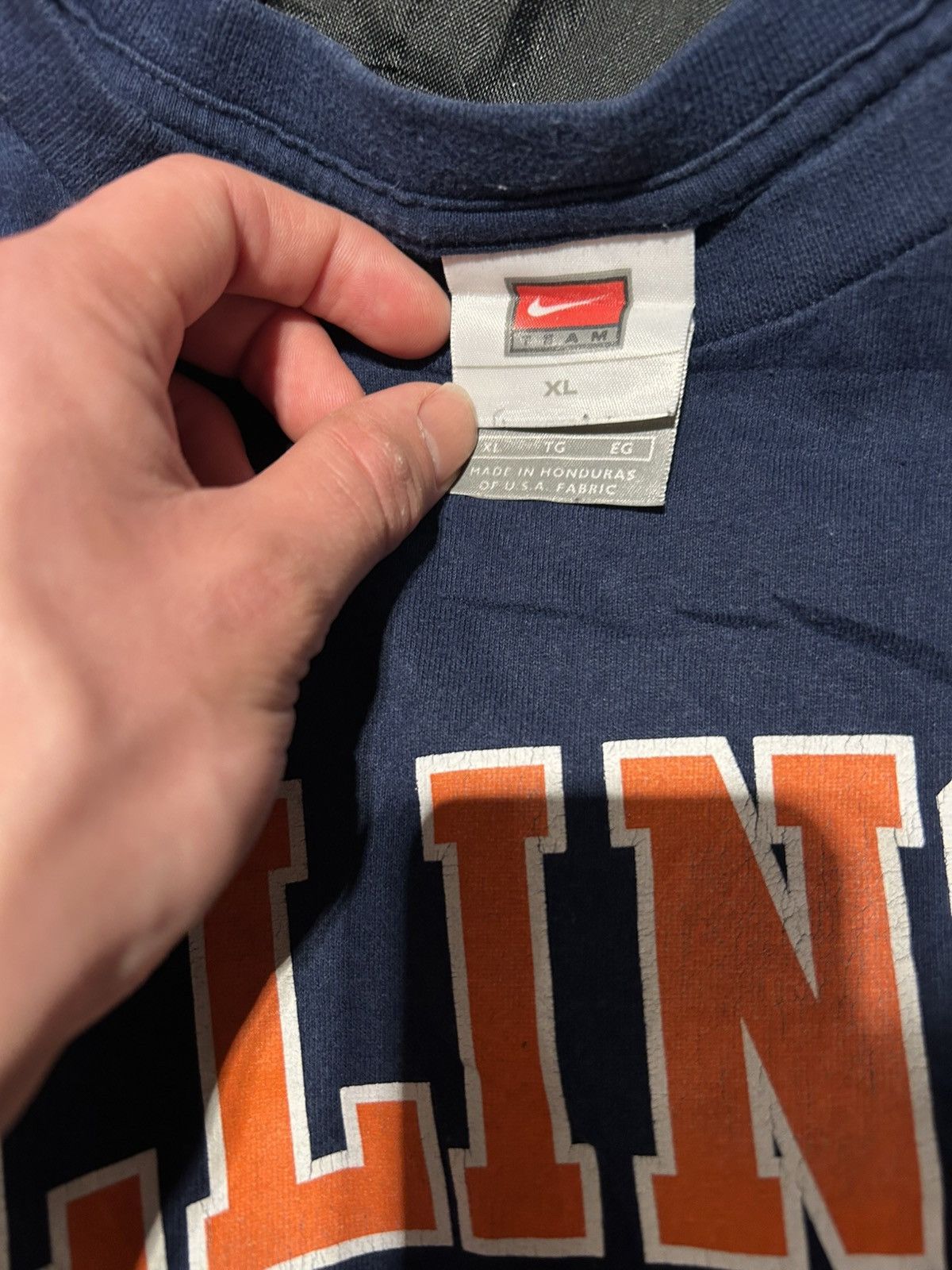 Nike Vintage Nike x Illinois T-Shirt | XL 🔥 Size US XL / EU 56 / 4 - 3 Thumbnail