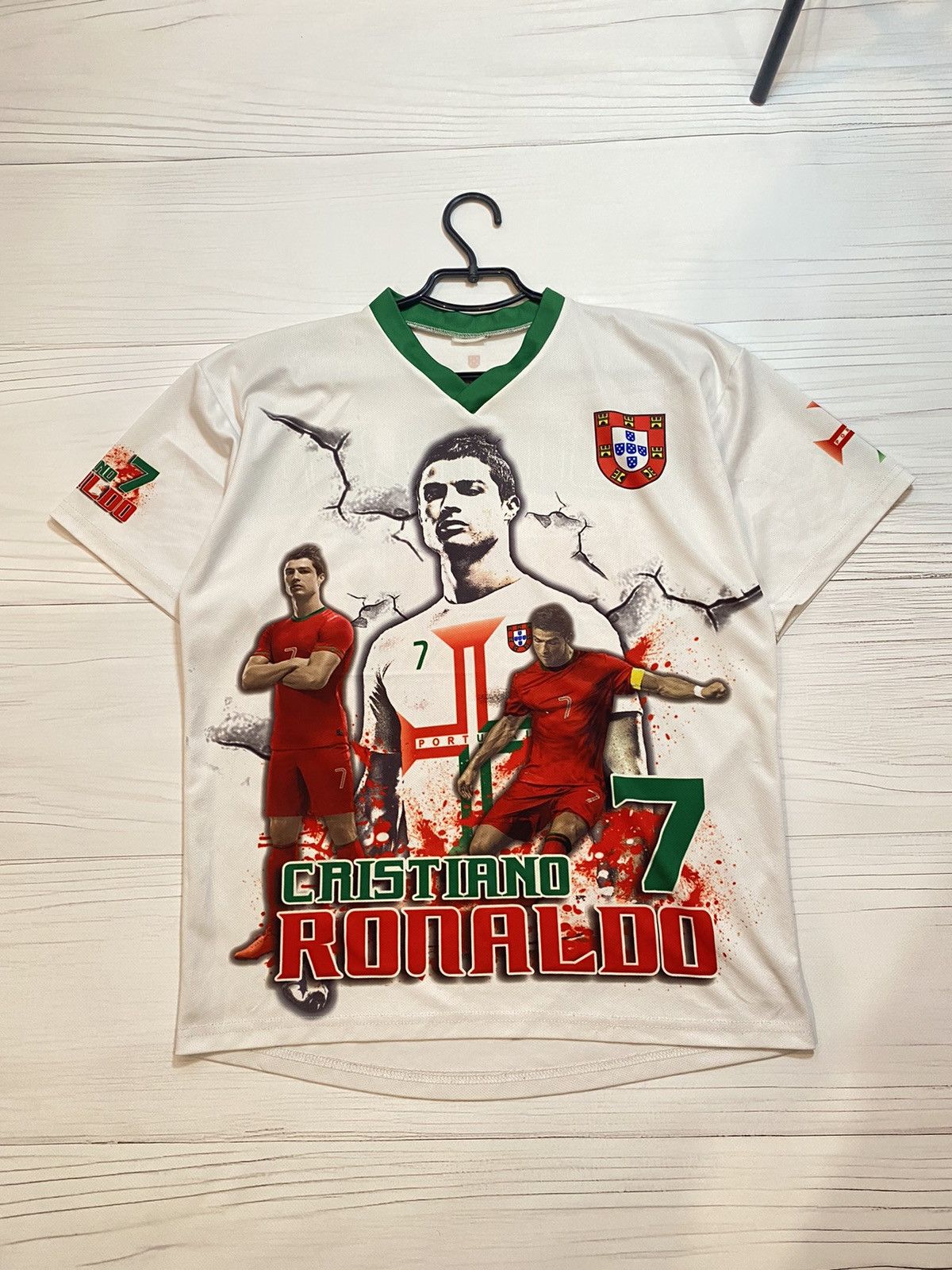 Vintage Vintage Portugal Cristiano Ronaldo football jersey t shirt Size US S / EU 44-46 / 1 - 1 Thumbnail
