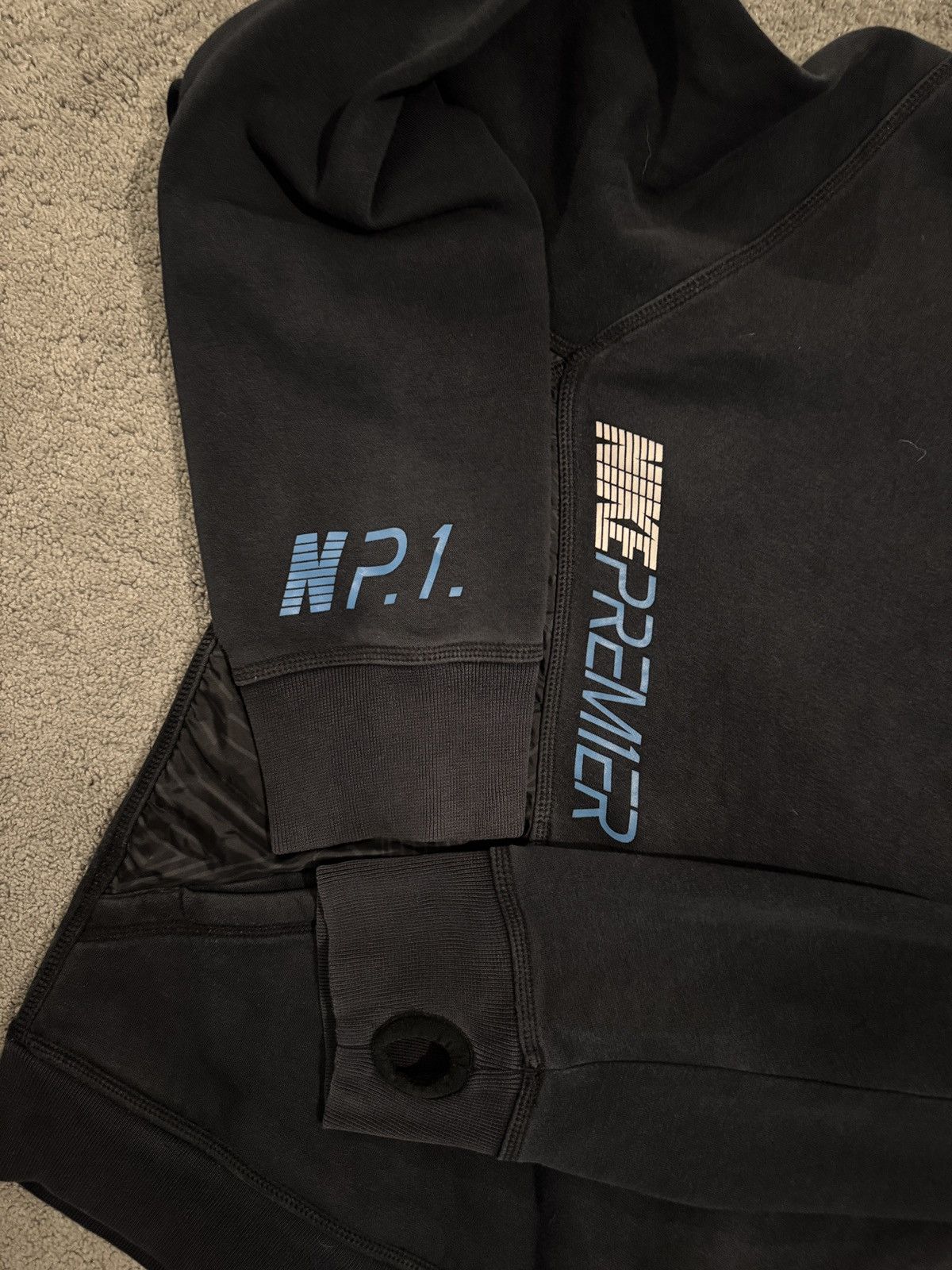 Nike 2000’s Nike, Premier boxy hoodie. Size L Size US L / EU 52-54 / 3 - 4 Thumbnail