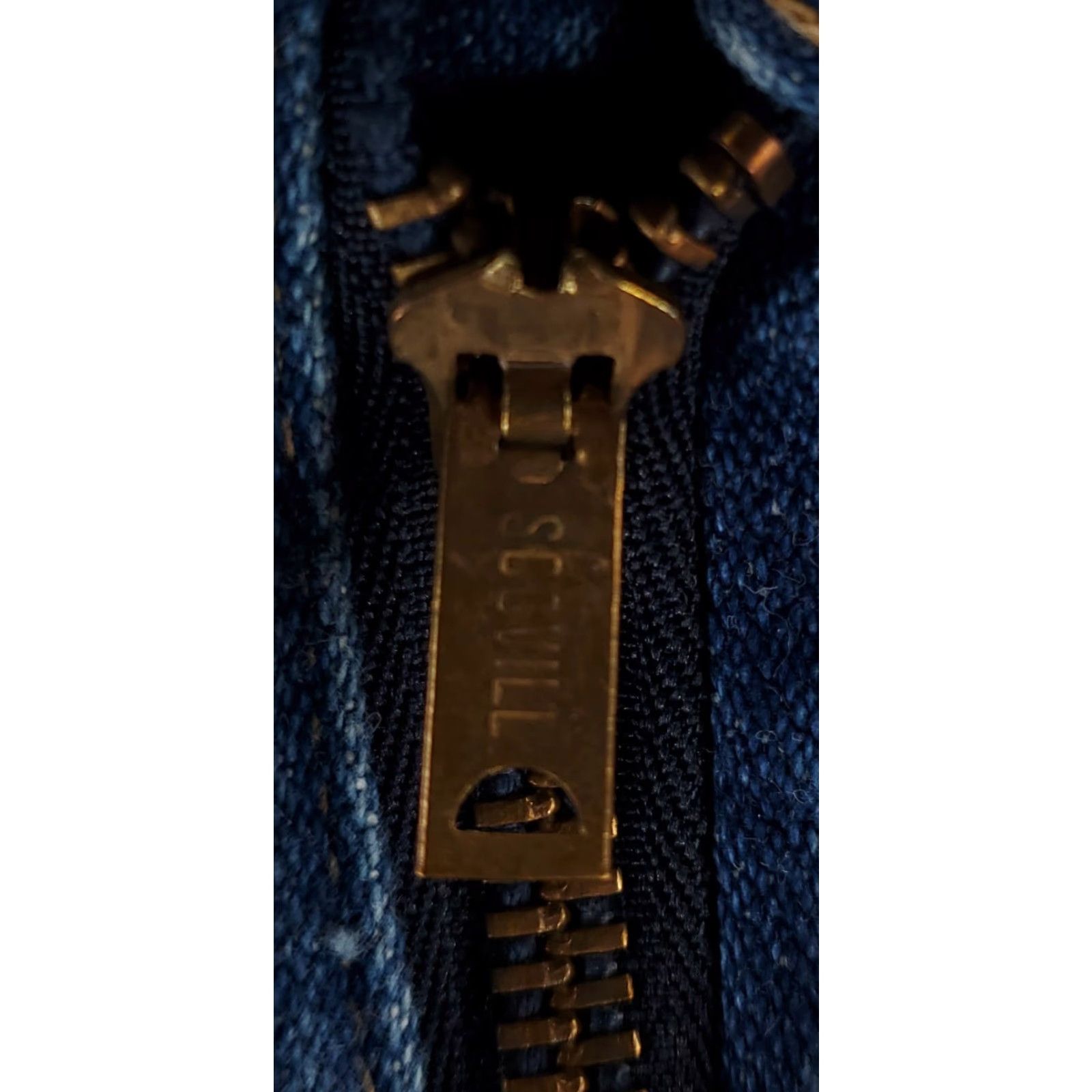 Wrangler VINTAGE Wrangler Jeans 401 SNVR Blue Mens Jeans 28x27 Actual 70s No Fault Straight Blue Mens 29x34 Size US 28 / EU 44 - 7 Thumbnail