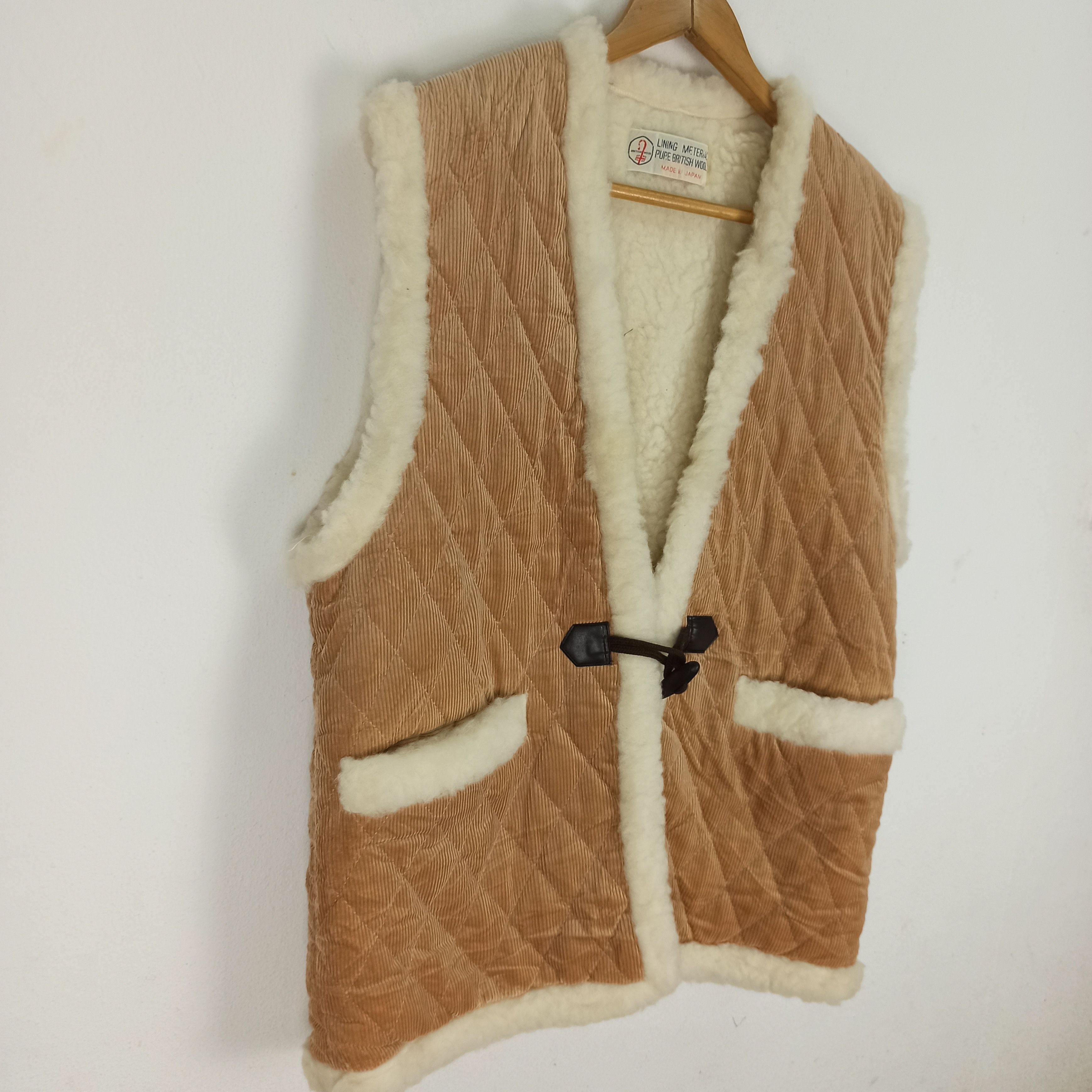Edition Japan Sherpa Vest Jacket British Wool Made in Japan Size US L / EU 52-54 / 3 - 2 Thumbnail