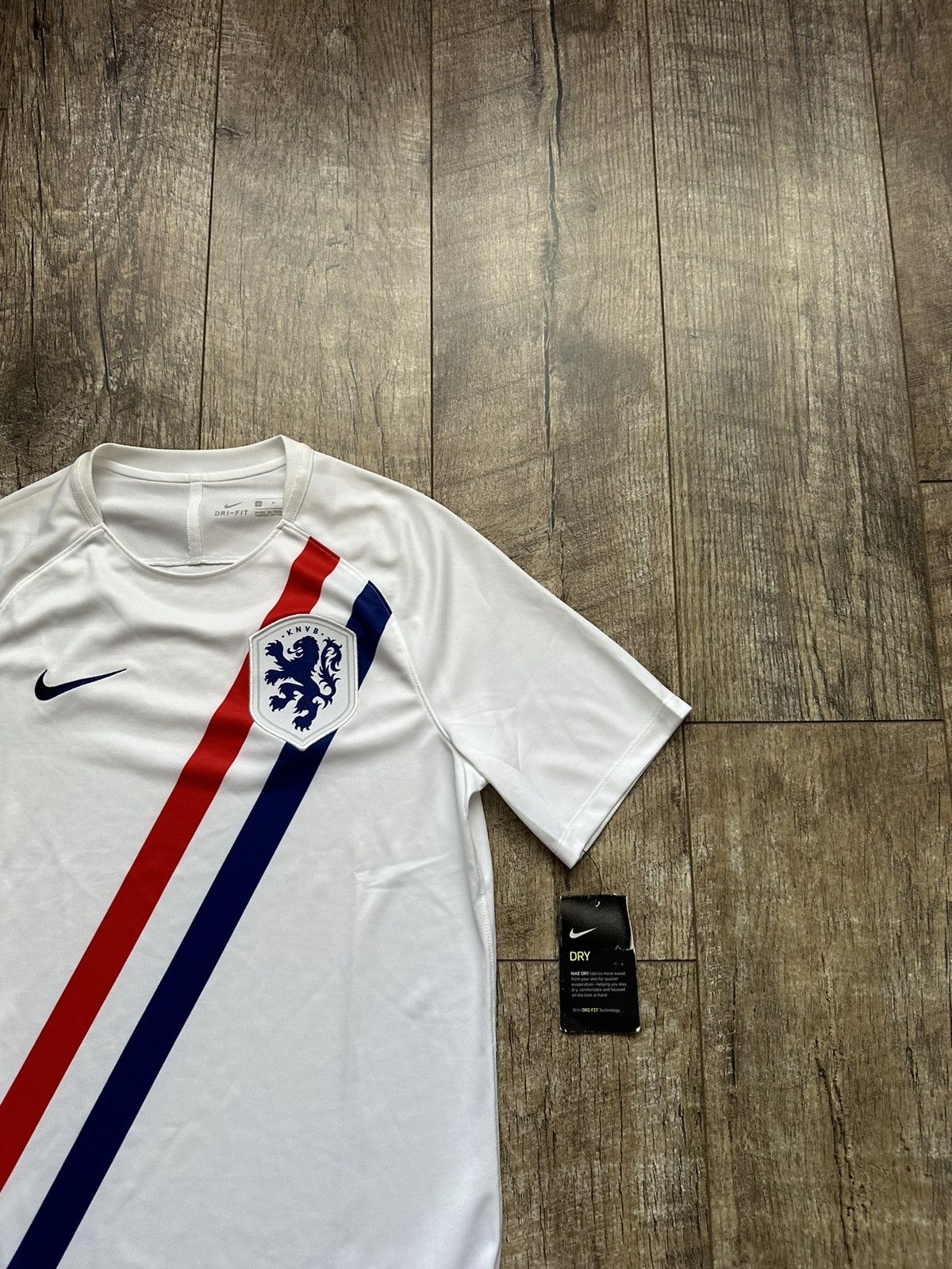 Nike NWT 2018 Nike Netherlands Special Kit Soccer Jersey Size US M / EU 48-50 / 2 - 2 Thumbnail