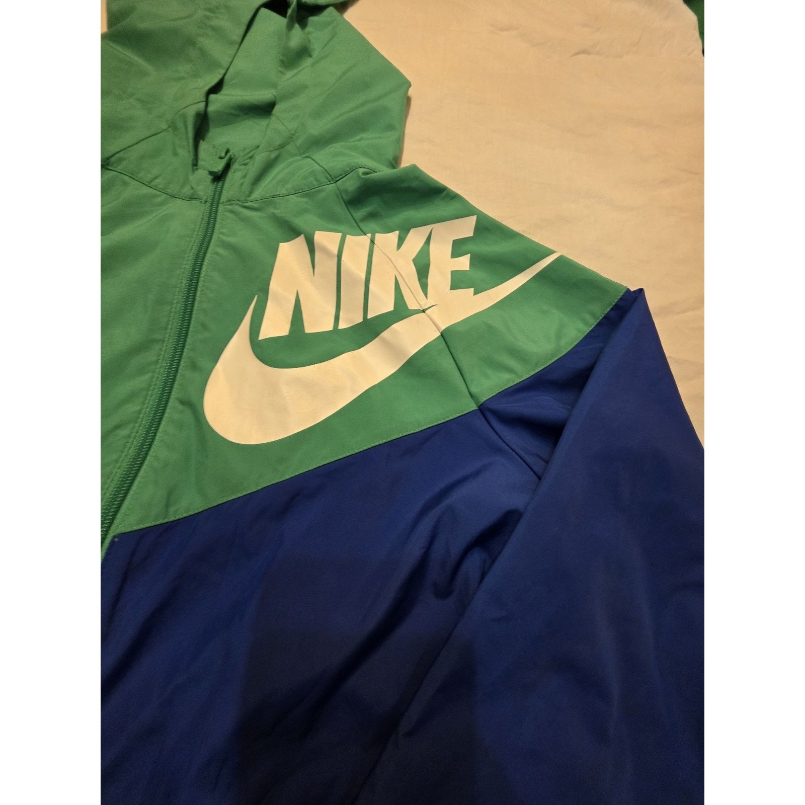 Nike Nike Packable Lightweight Jacket - Blue, Green, White; Size US XL / EU 56 / 4 - 5 Thumbnail