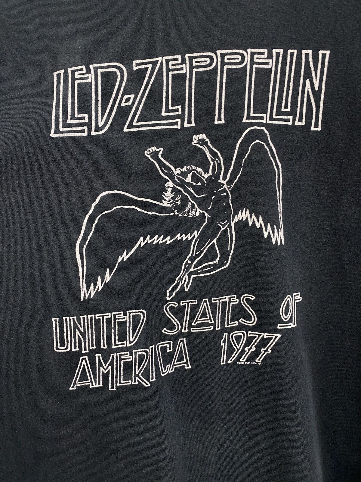 Led Zeppelin Led Zeppelin June 1977 Concert tee Inglewood 2009 print art Size US M / EU 48-50 / 2 - 4 Thumbnail