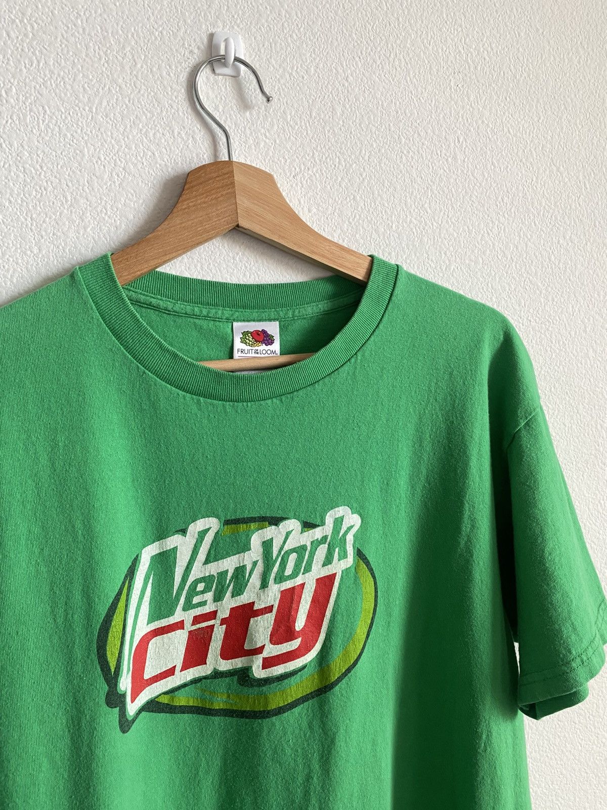 Vintage Vintage New York City Mountain Dew Parody Tee Size US L / EU 52-54 / 3 - 3 Thumbnail