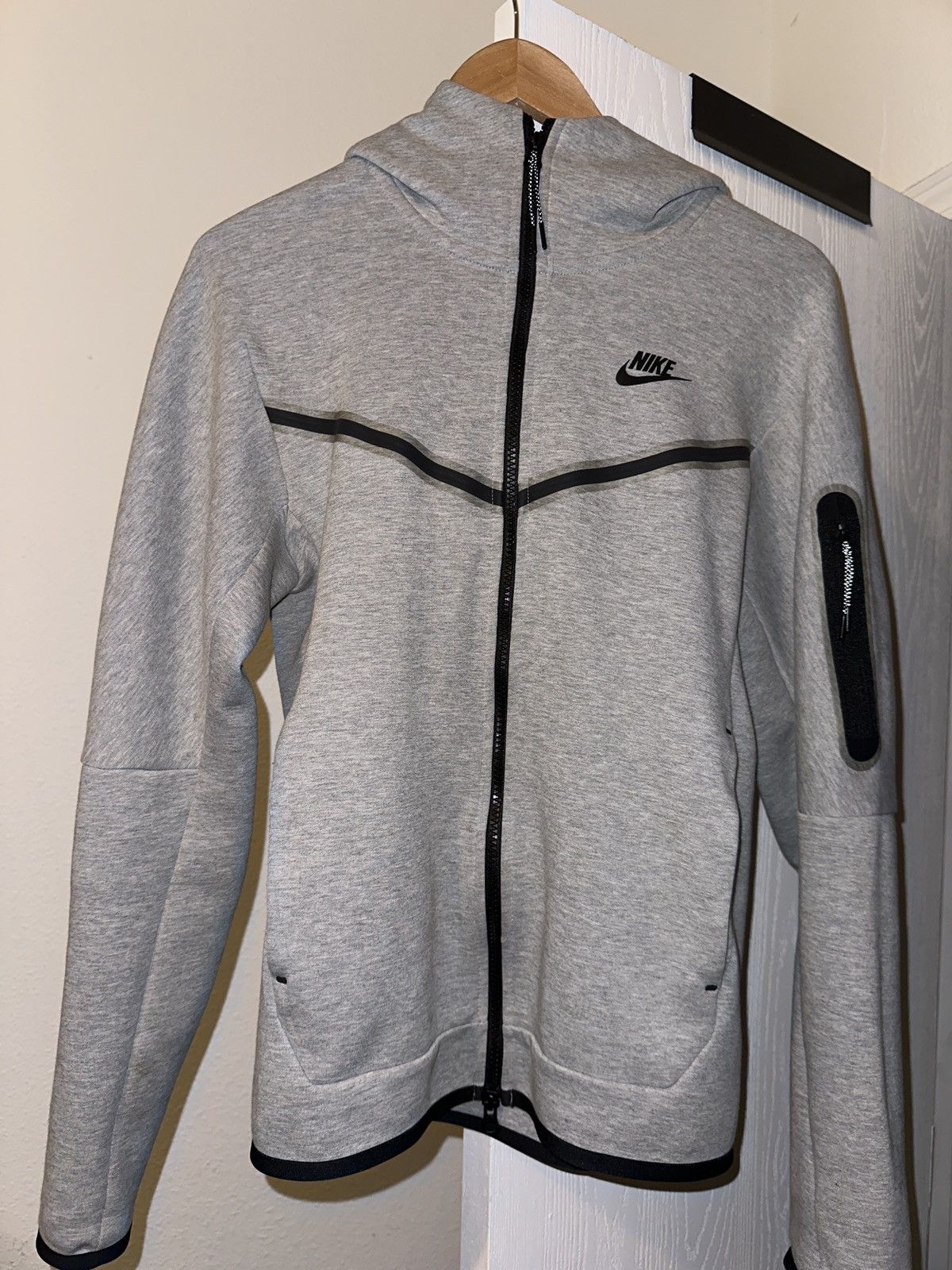 nike air trainer grey