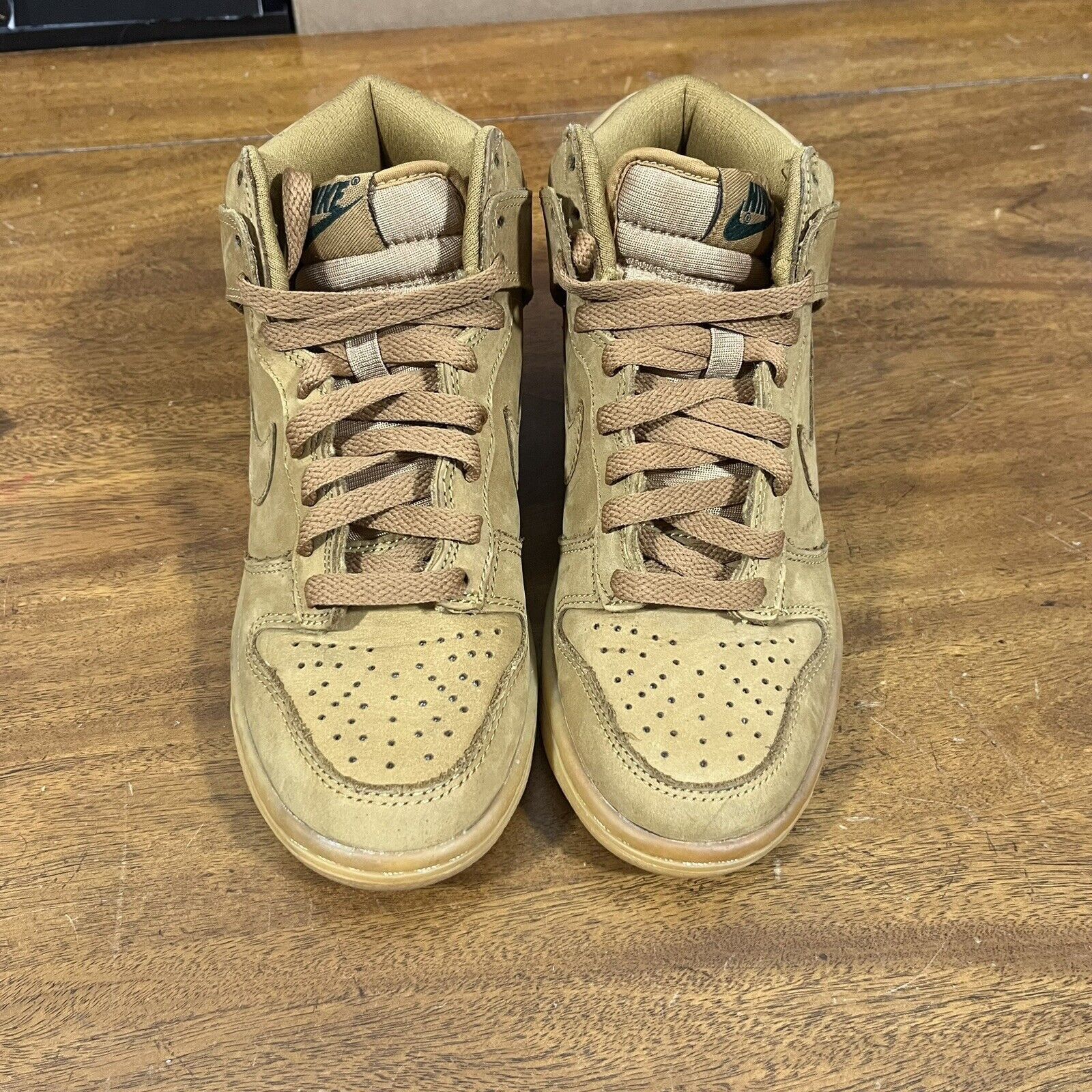 Nike Size 5.5 Women’s - Nike Dunk High Premium Brown Flax Suede Size US 5.5 / IT 35.5 - 4 Thumbnail