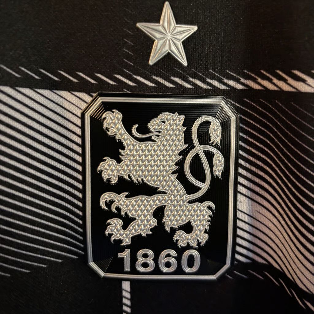 Nike 1860 Munich Nike Jersey 2xl BNWT Size US XXL / EU 58 / 5 - 2 Thumbnail
