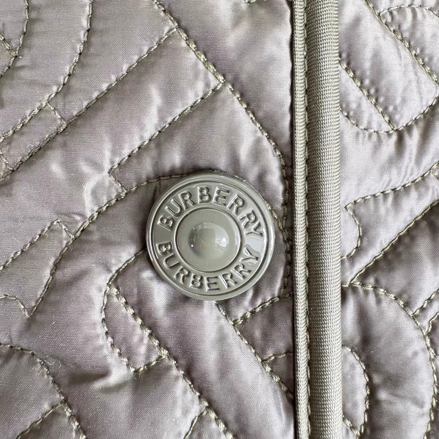 Burberry Burberry Quilted Lightweight Green 12Y New Jacket Size US XXS / EU 40 - 4 Thumbnail