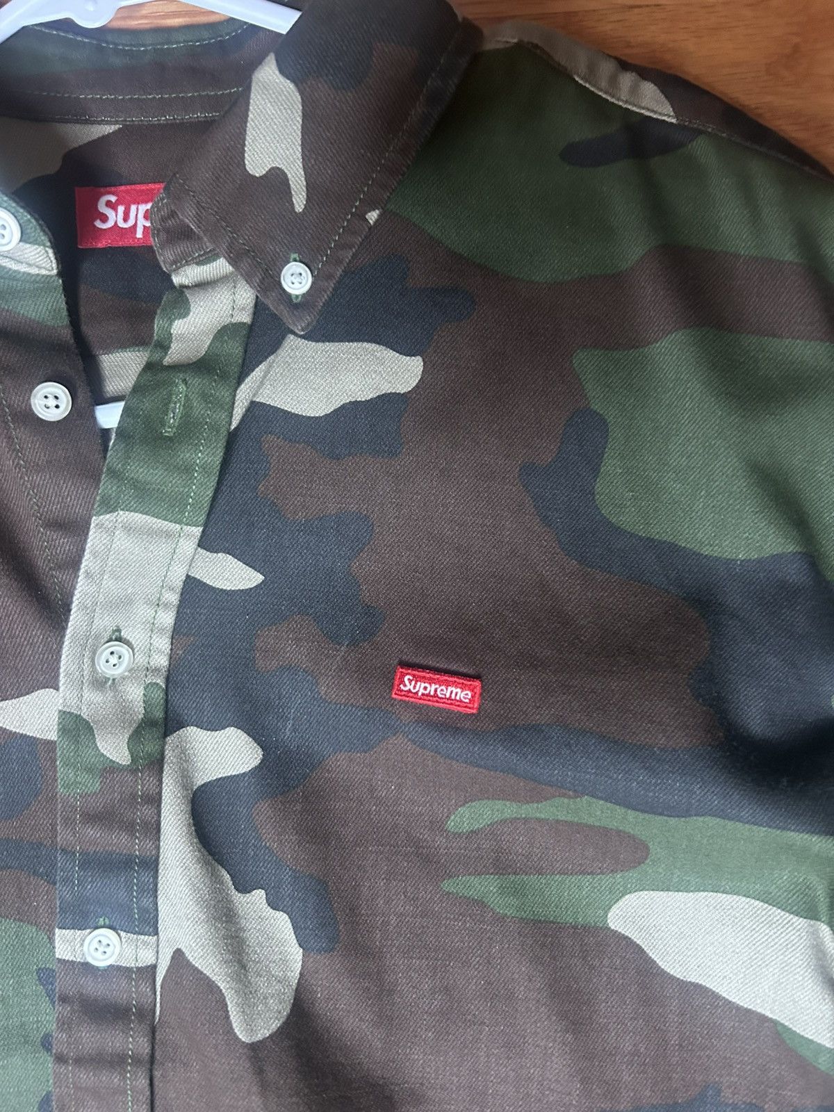 Supreme Supreme Small Box Denim Shirt (FW25) Size US M / EU 48-50 / 2 - 2 Thumbnail
