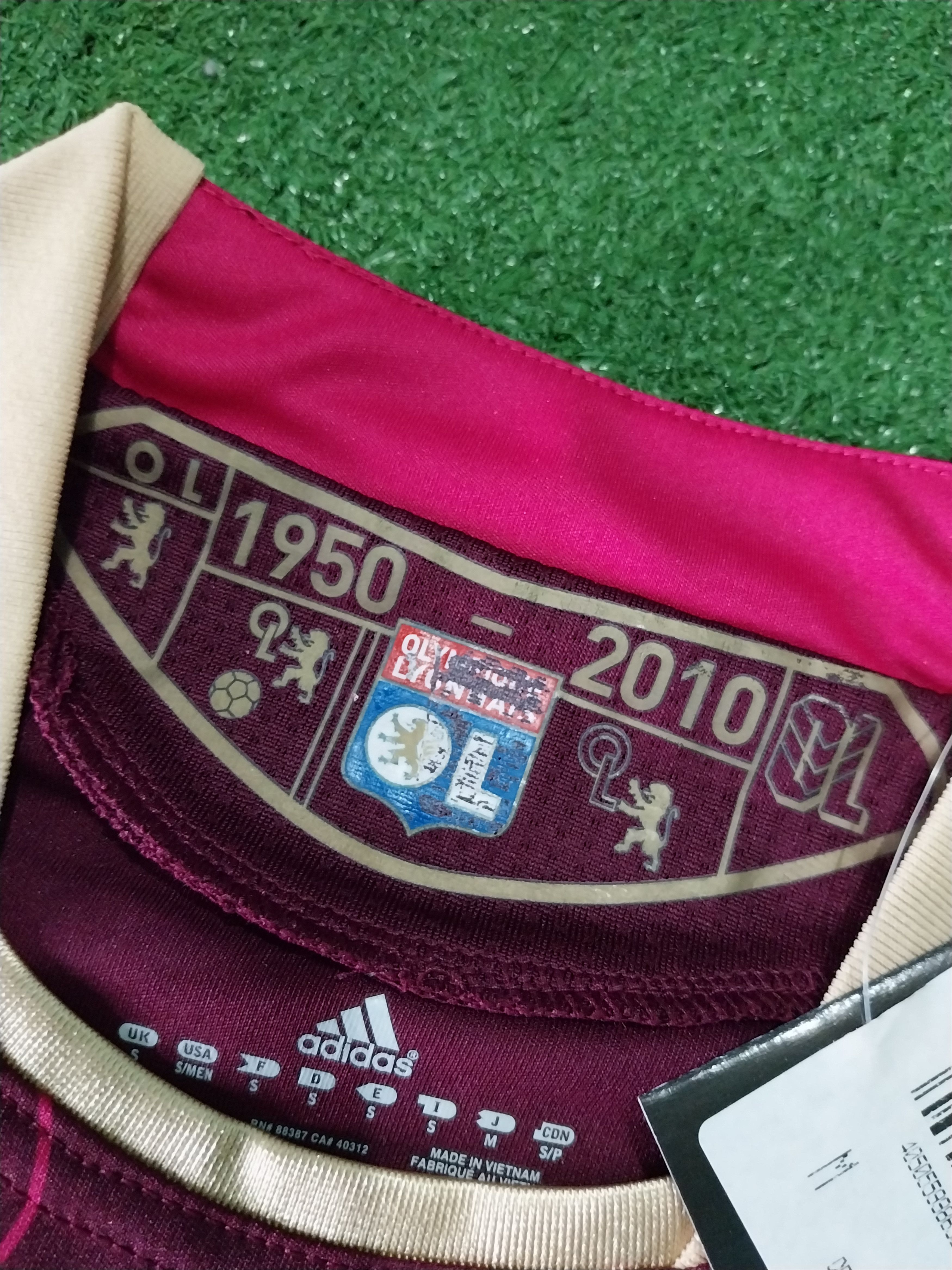 Adidas Olympique lyon away 2010/2011 yoan gourcuff jersey football Size US S / EU 44-46 / 1 - 5 Thumbnail