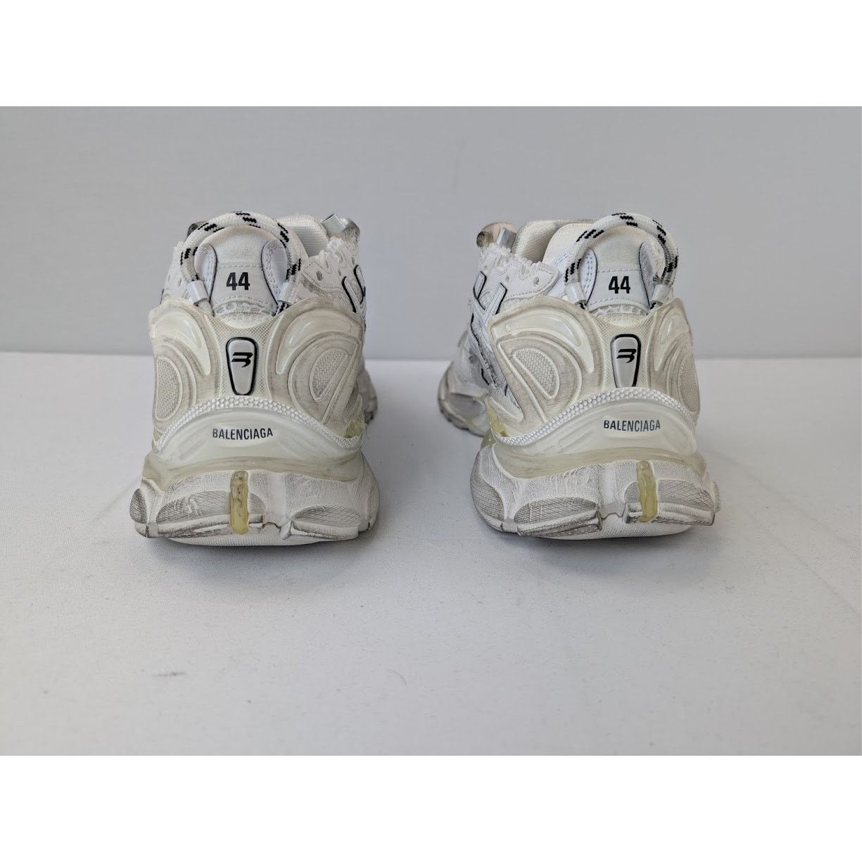 Balenciaga o1rshd1 Monocolor Runners in White Size US 11 / EU 44 - 12 Thumbnail