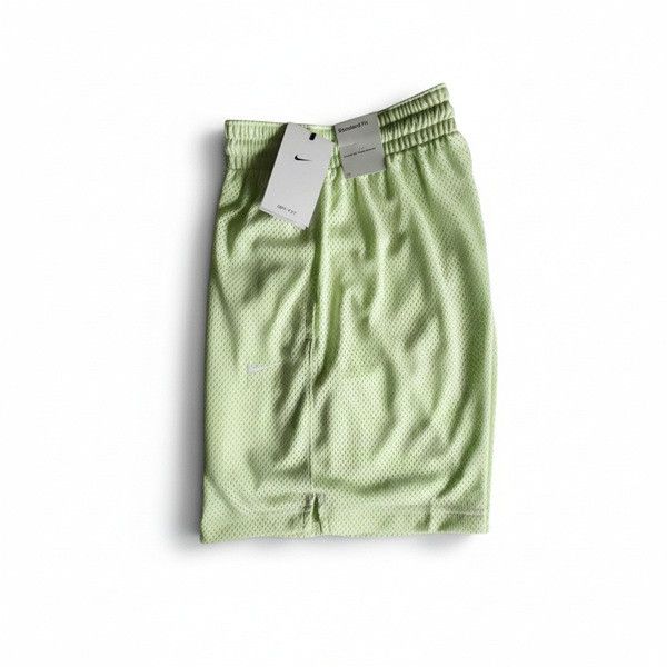 Nike NWT Nike Standard Fit Swoosh Fly Athletic Shorts Lime Ice SM Size 25" / US 0 / IT 36 - 2 Thumbnail