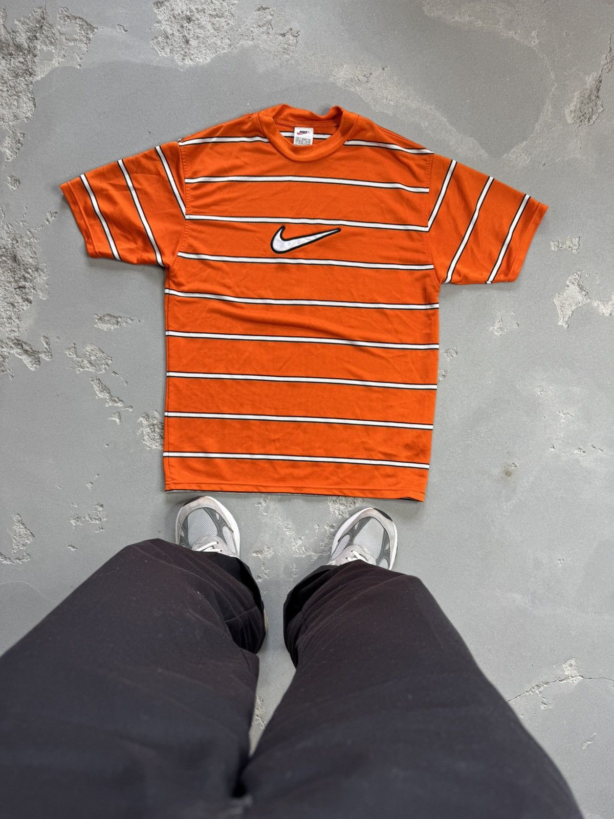 Nike × Vintage Vintage Nike big logo t shirt 90s Size US S / EU 44-46 / 1 - 1 Thumbnail