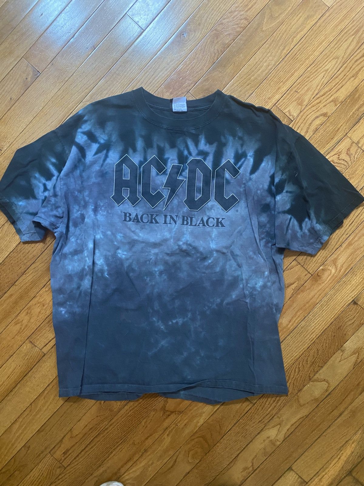 Band Tees × Vintage Vintage ACDC Back in Black T Shirt Size US XL / EU 56 / 4 - 1 Thumbnail