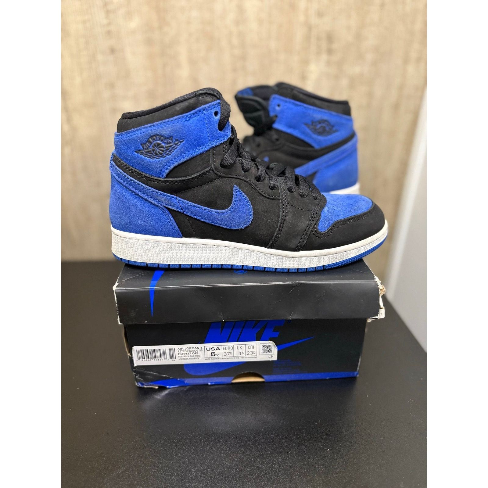 SZ 5y - Jordan 1 Retro High OG Royal Reimagined Gently Used