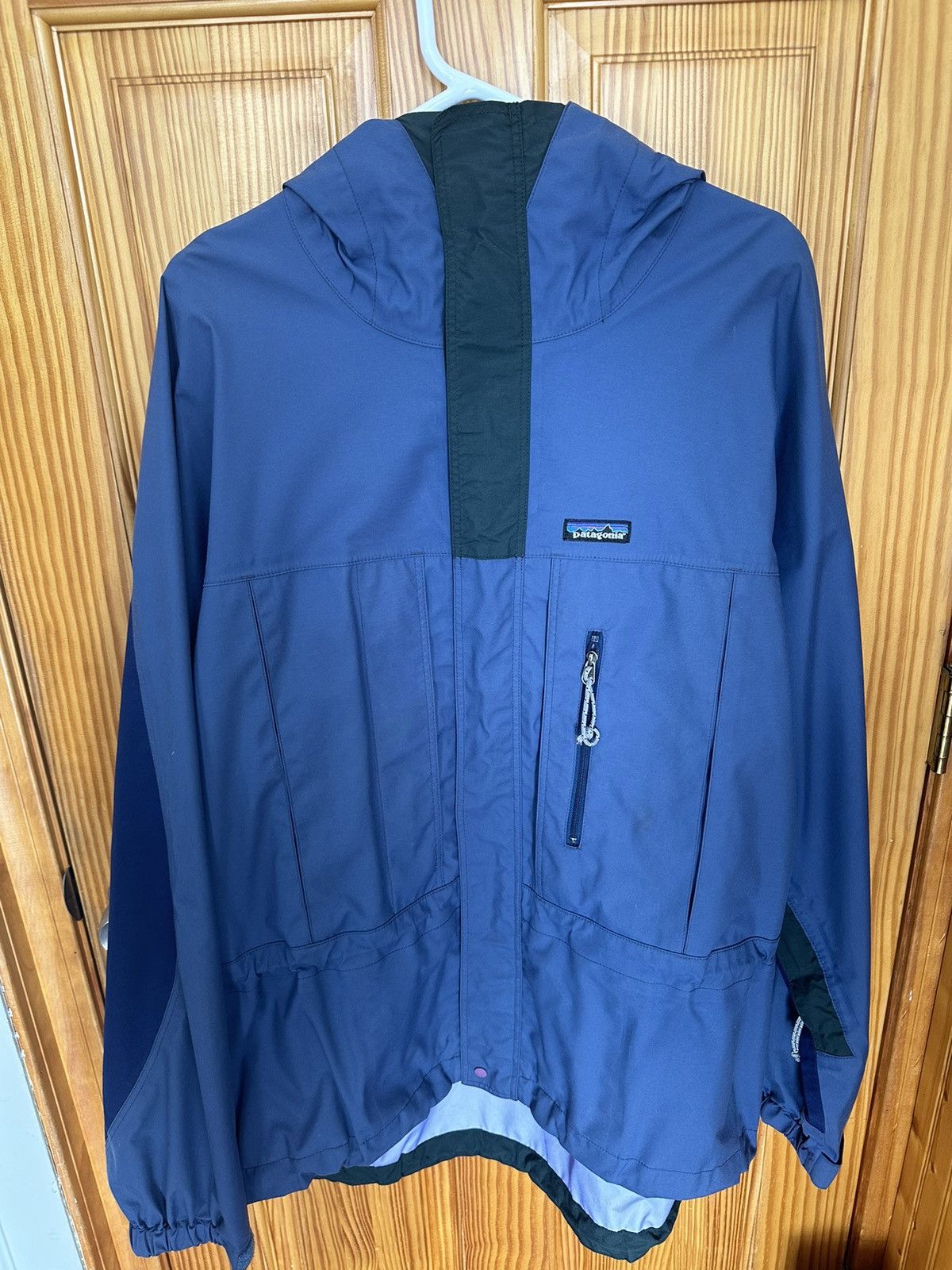 image of Patagonia Retro Taped Seams Waterproof Shell Jacket in Blue, Men's (Size XL)