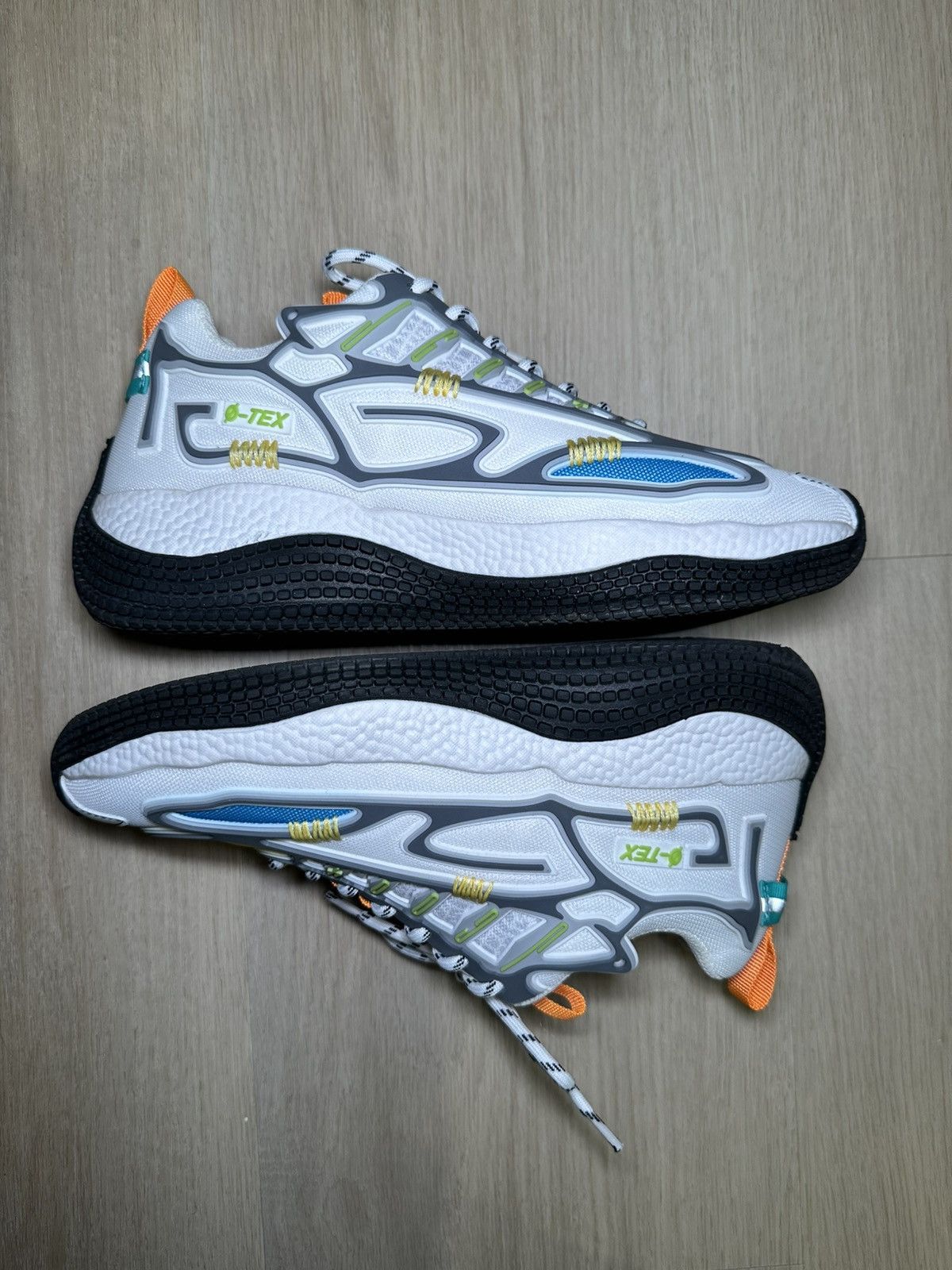 John Geiger John Geiger 004 “Dry Ice” Size US 7 / EU 40 - 2 Thumbnail