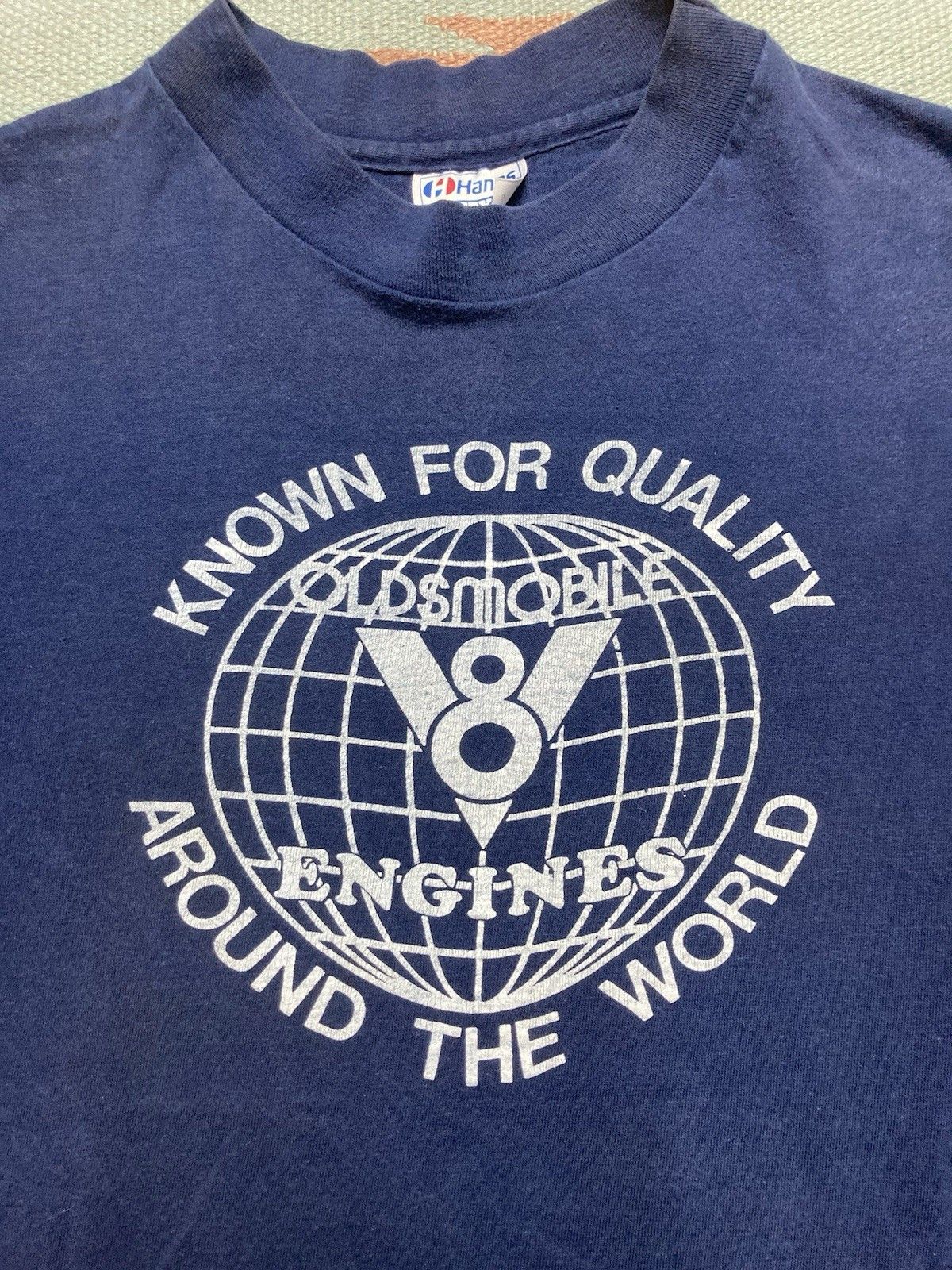 Vintage VTG 80s t shirt Oldsmobile Hanes single stitch V8 engines M Size US M / EU 48-50 / 2 - 2 Thumbnail