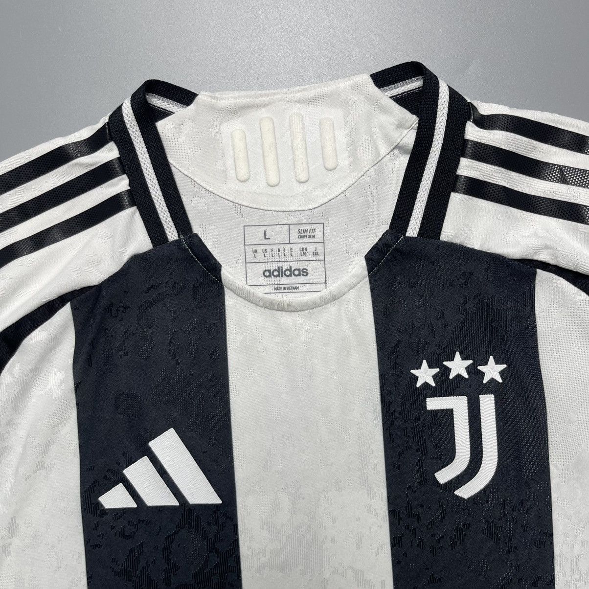Adidas JUVENTUS ADIDAS 2024/2025 FOOTBALL HOME JERSEY #11 GONZALEZ Size US L / EU 52-54 / 3 - 4 Thumbnail