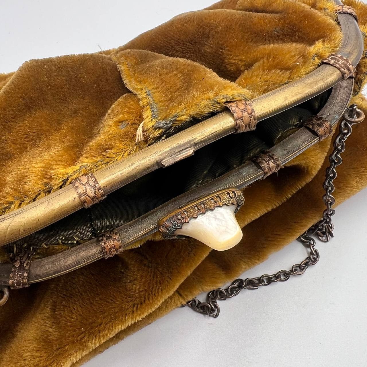 Vintage 1950's Vintage Evening Hand Bag Purce Button Nacre Brass Size ONE SIZE - 7 Thumbnail