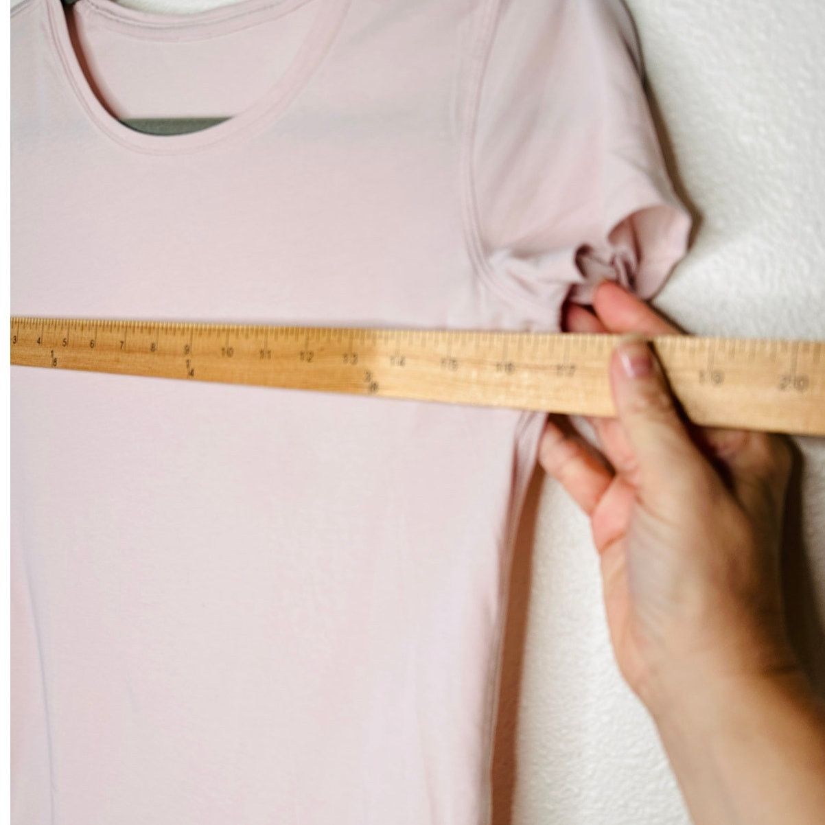 Lululemon Lululemon Pink Short Sleeve Round Neck Curved Hem Tee 6 Size M / US 6-8 / IT 42-44 - 7 Thumbnail