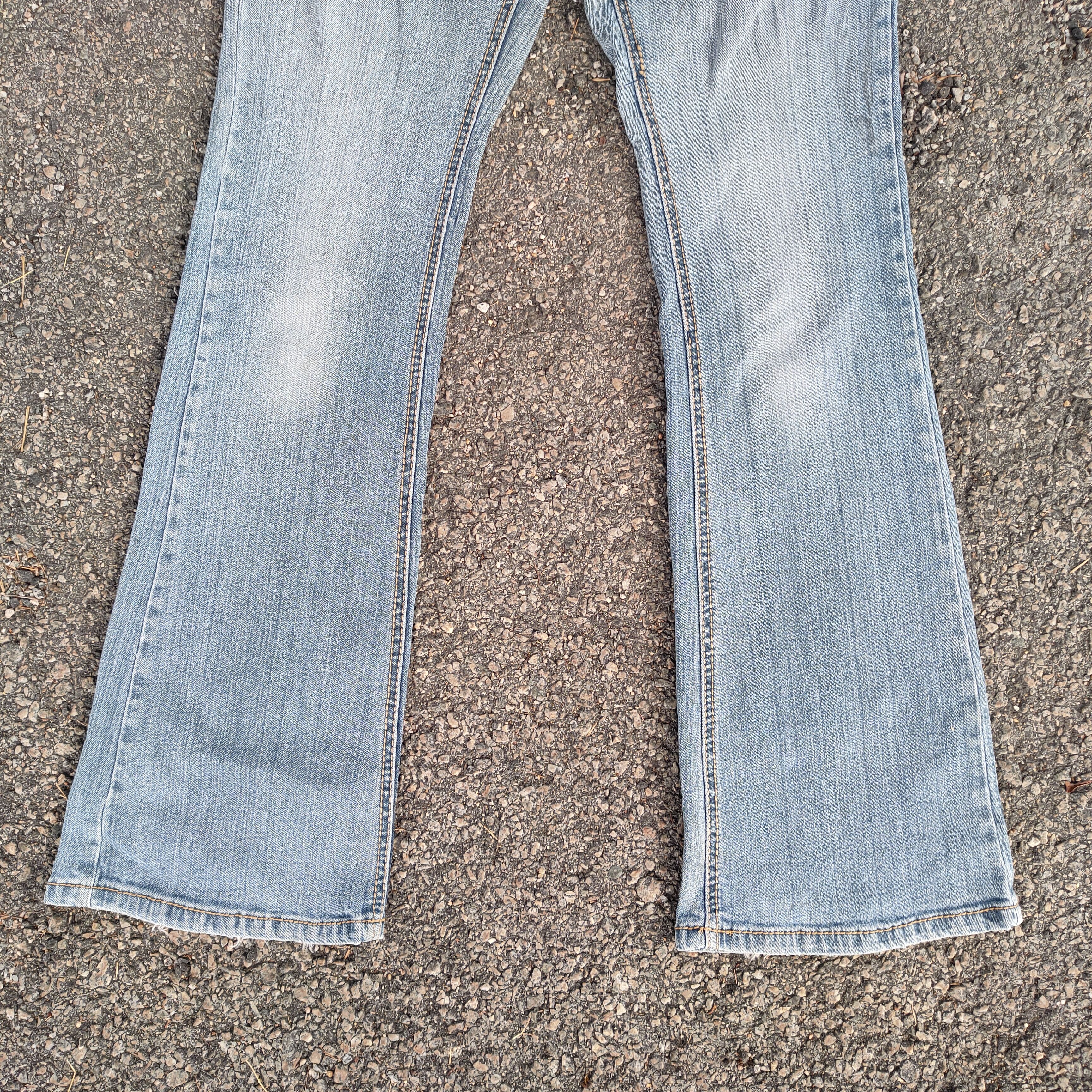 Japanese Brand VINTAGE JAPANESE WOMAN FLARE FADED JEANS DENIM PANTS Size US 30 / EU 46 - 4 Thumbnail