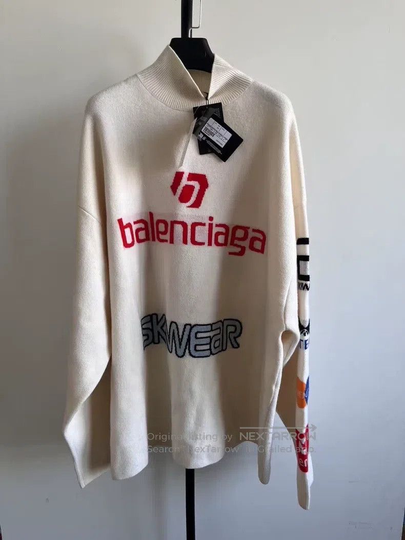 Balenciaga Balenciaga Letter Print High Neck Raglan Long Sleeve Sweat Size US S / EU 44-46 / 1 - 1 Thumbnail