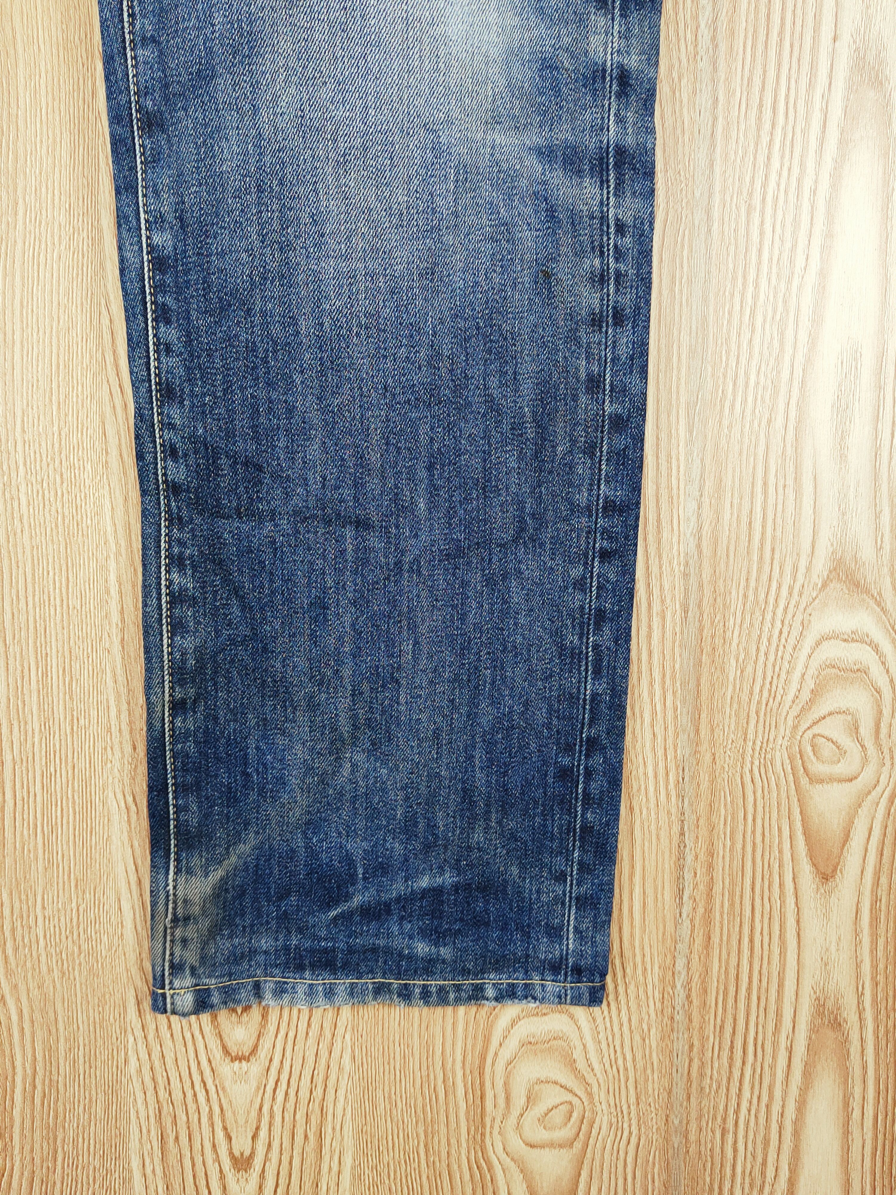 Japanese Brand Uniqlo fabric by kaihara Distressed Ripped Jeans #W947 Size US 36 / EU 52 - 6 Thumbnail