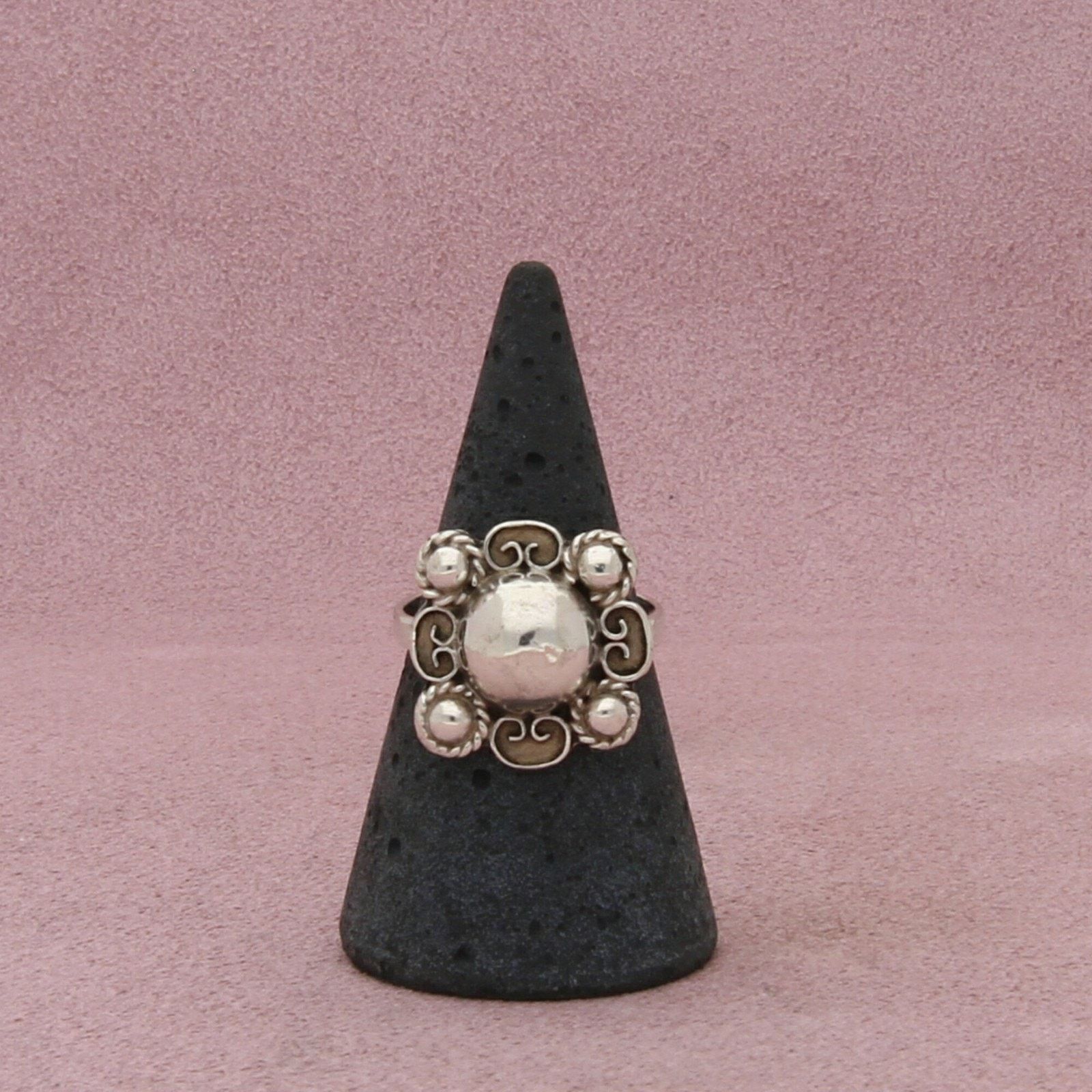 Mexicana mexico sterling silver vintage scrolled dome ring size 6.5 Size ONE SIZE - 1 Thumbnail