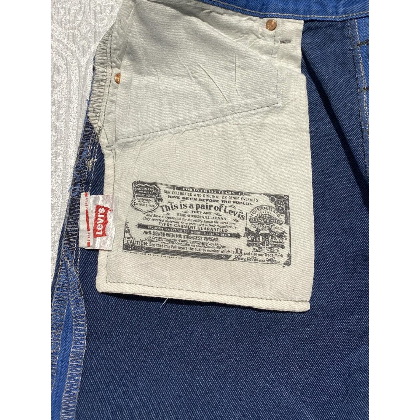 Levi's VINTAGE Levis 501 Jeans Mens 38x30 Blue Denim Straight Leg Button Fly Classic Fit Pants Size US 38 / EU 54 - 8 Thumbnail
