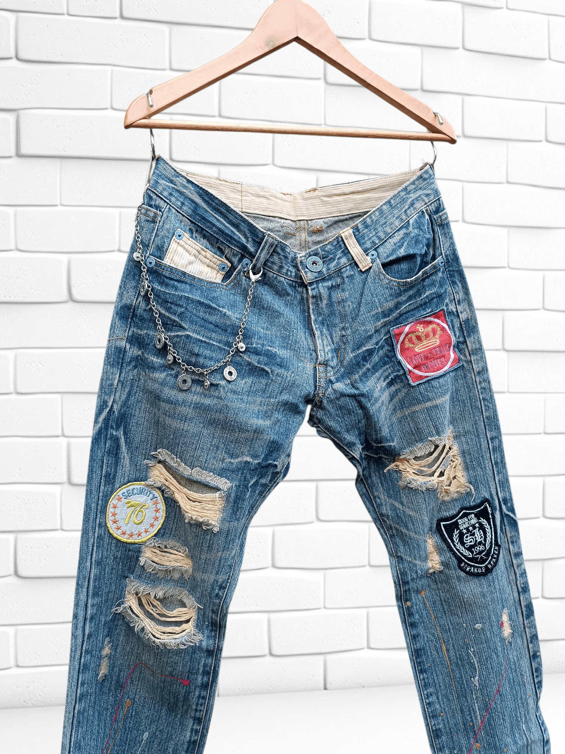 Japanese Brand Vintage Distressed Denim Jeans Glitter "Hate War" Size US 31 - 3 Thumbnail