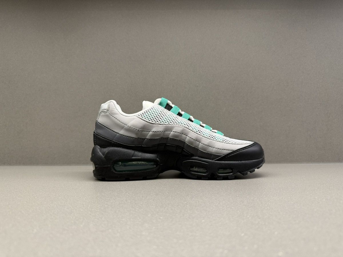Nike Nike Air Max 95 Black Stadium Green Women’s Size US 7.5 / IT 37.5 - 6 Thumbnail