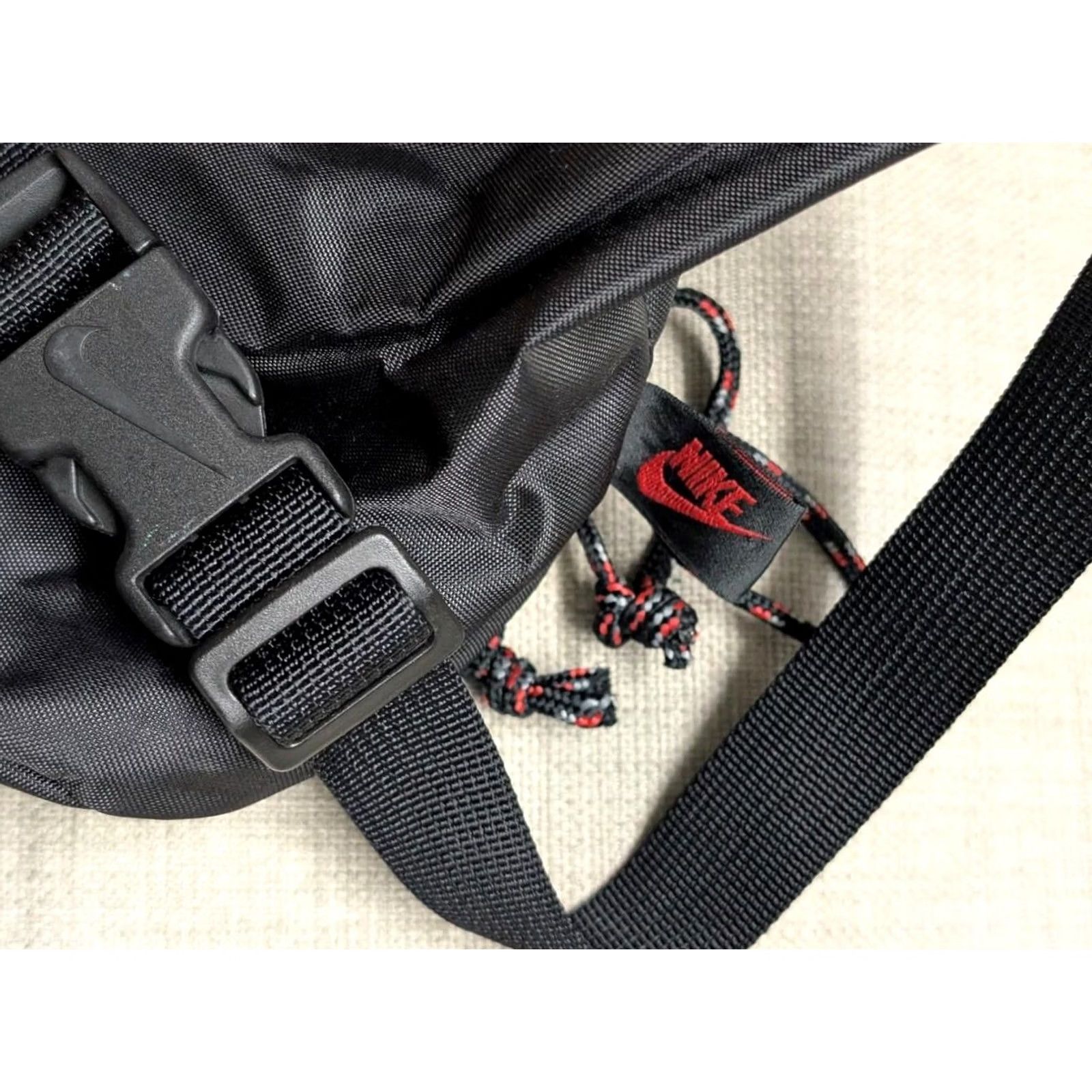 Nike VINTAGE NIKE fanny pack BACKPACK belts bag Nylon Bulls JORDAN black red 1990s 1993 1994 Mens Size ONE SIZE - 3 Thumbnail
