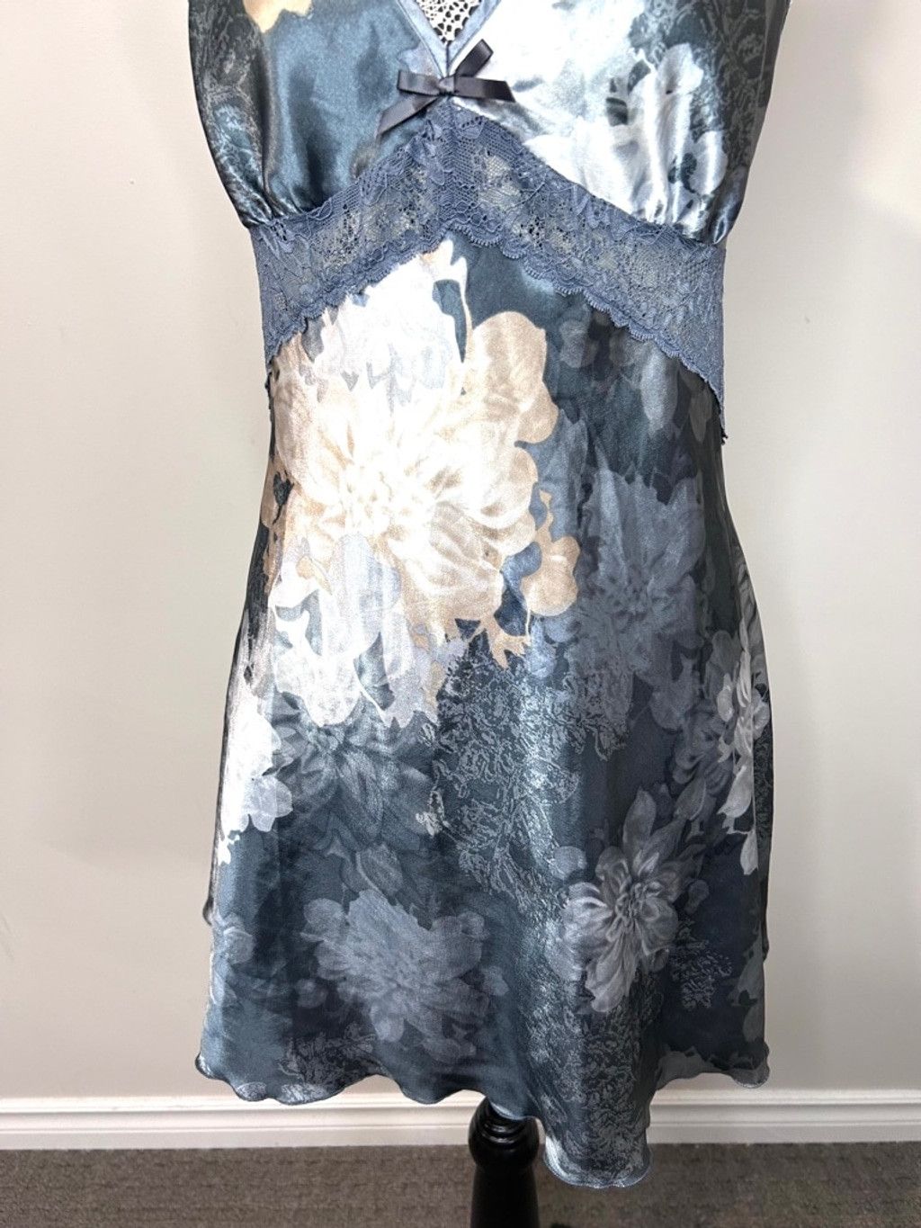 la Vie en Rose Women's La Vie en Rose Nightdress M Gray Beige Size M / US 6-8 / IT 42-44 - 2 Thumbnail