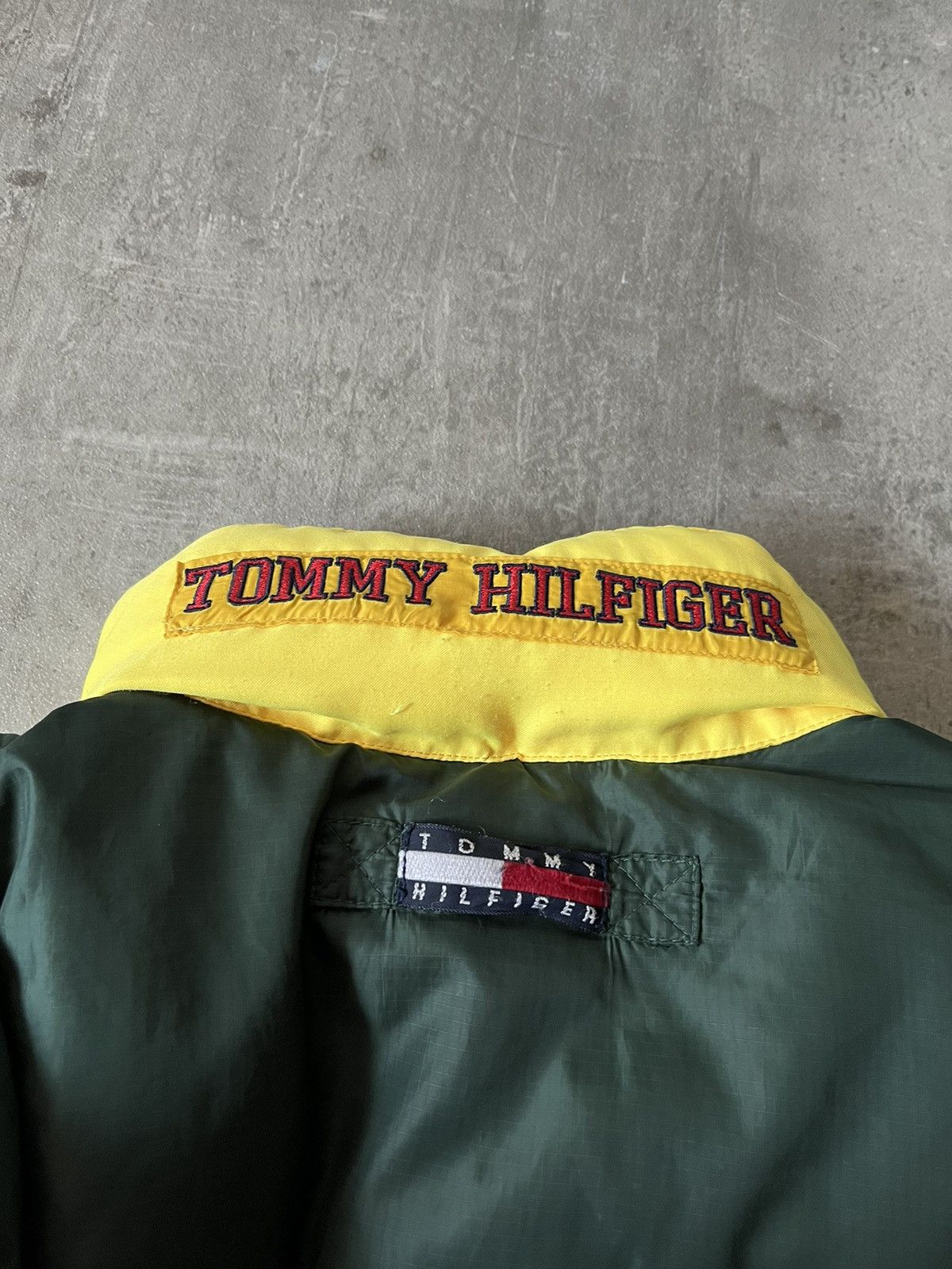 Tommy Hilfiger Vintage Tommy Hilfiger reversible tartan puffer jacket 90s Size US L / EU 52-54 / 3 - 22 Thumbnail