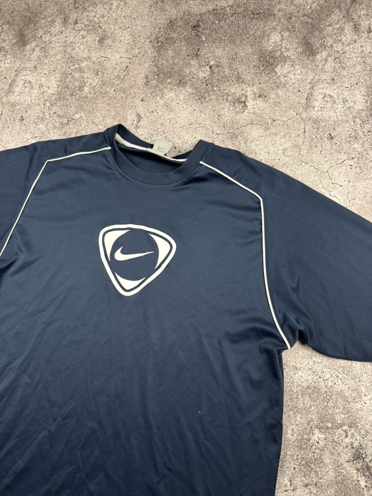 Nike 🔥 VINTAGE NIKE CENTRE LOGO OVERSIZED T-shirt 🔥 Size US L / EU 52-54 / 3 - 2 Thumbnail