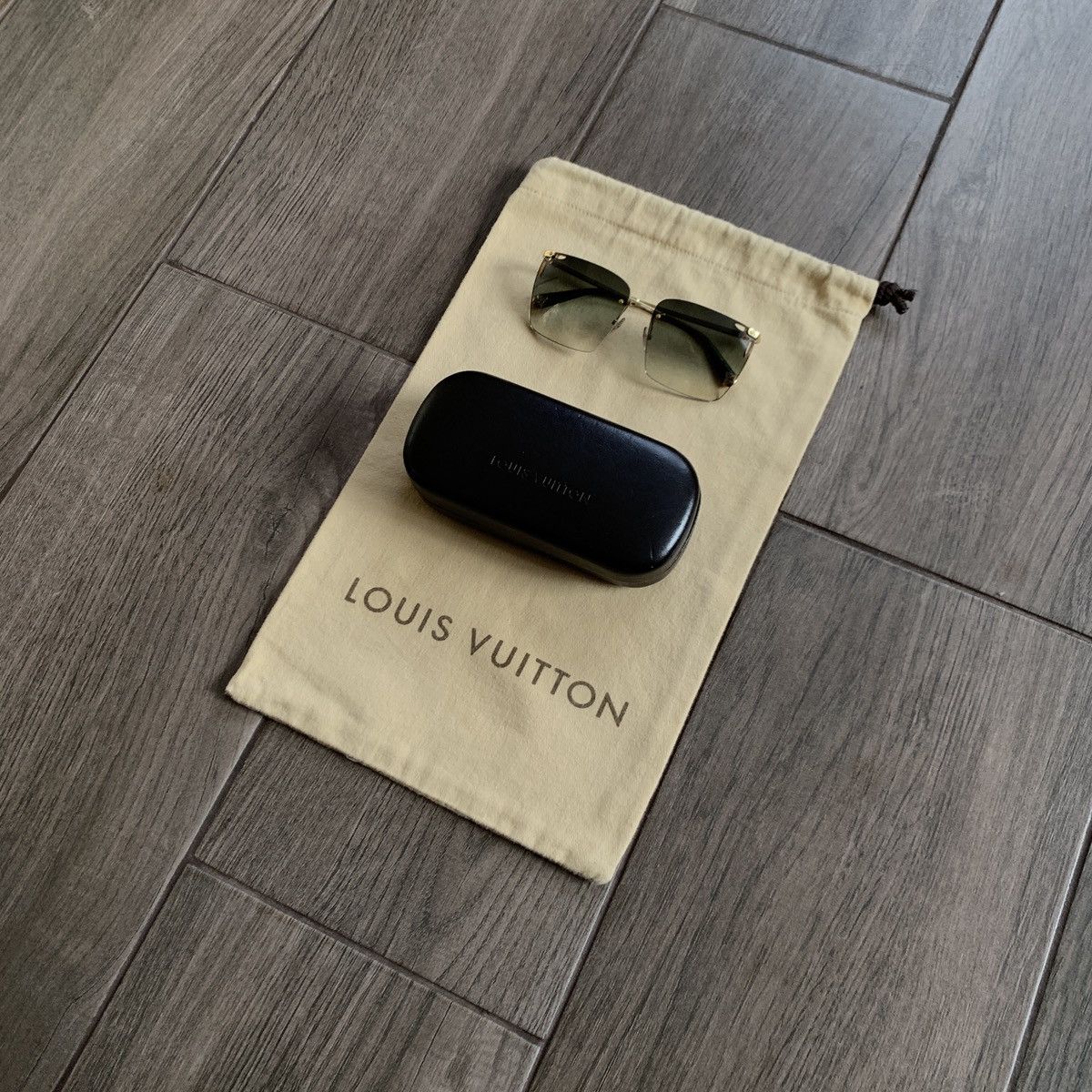 Louis Vuitton Louis Vuitton LV Monogram Gradient Z0589U Womens Sunglasses Size ONE SIZE - 4 Thumbnail