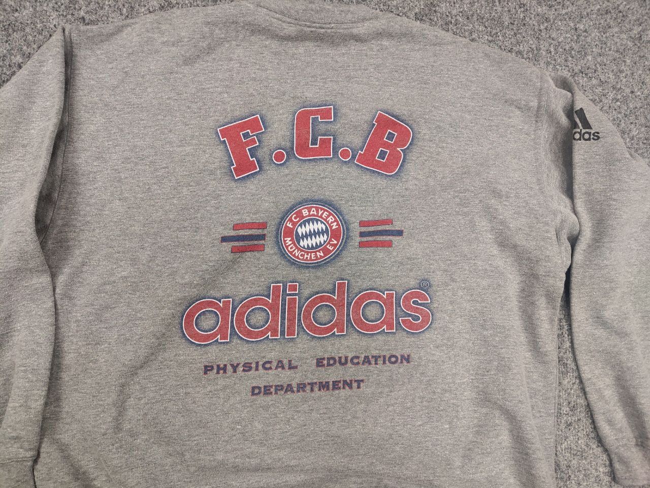 Adidas Vintage Adidas F.C. Bayern Munich Gray Crew chek sweatshirt Size US M / EU 48-50 / 2 - 12 Thumbnail