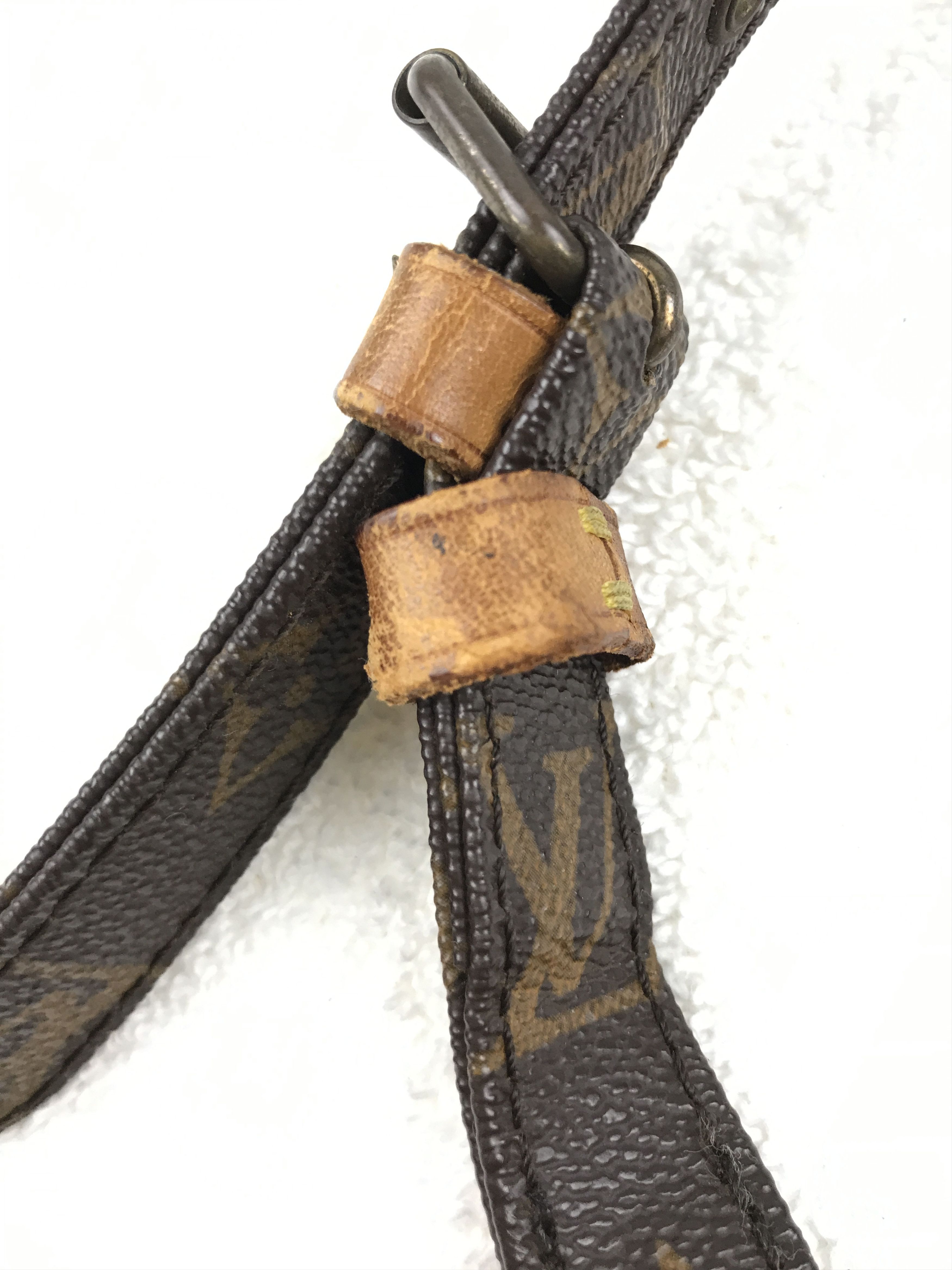 Louis Vuitton Louis Vuitton Monogram Danube Shoulder Messenger Bag Size ONE SIZE - 22 Thumbnail