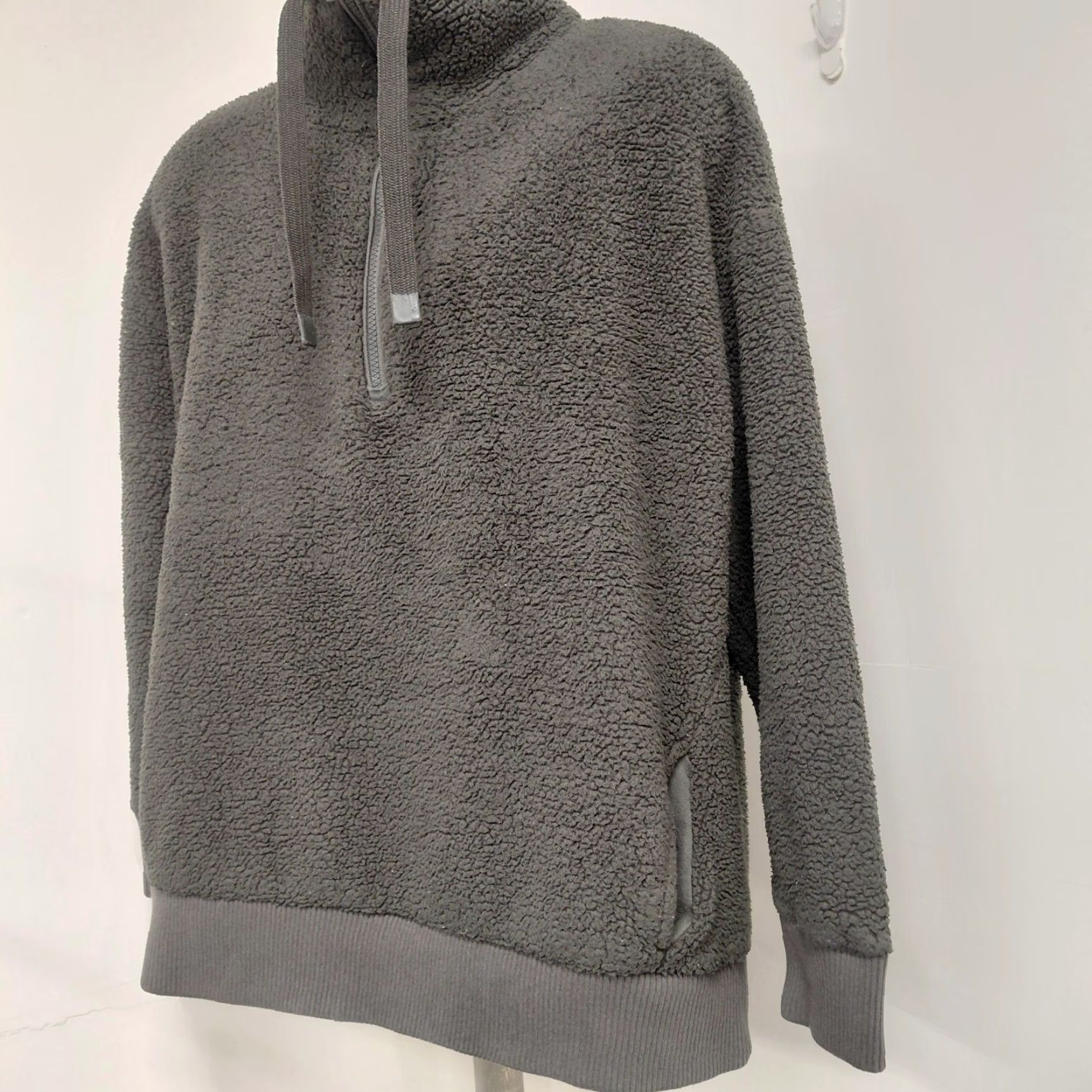 Athleta Athleta Sweatshirt Shirt Womens XL Dark Green Talus Sherpa Quarter Zip Pullover Easy Care 1/4 Zip Raglan Sleeve Pockets Size XL Womens Size XL / US 12-14 / IT 48-50 - 6 Thumbnail