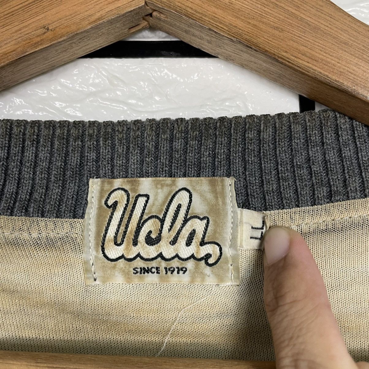 Other Vintage UCLA Crewneck Sweatshirt Size US L / EU 52-54 / 3 - 11 Thumbnail