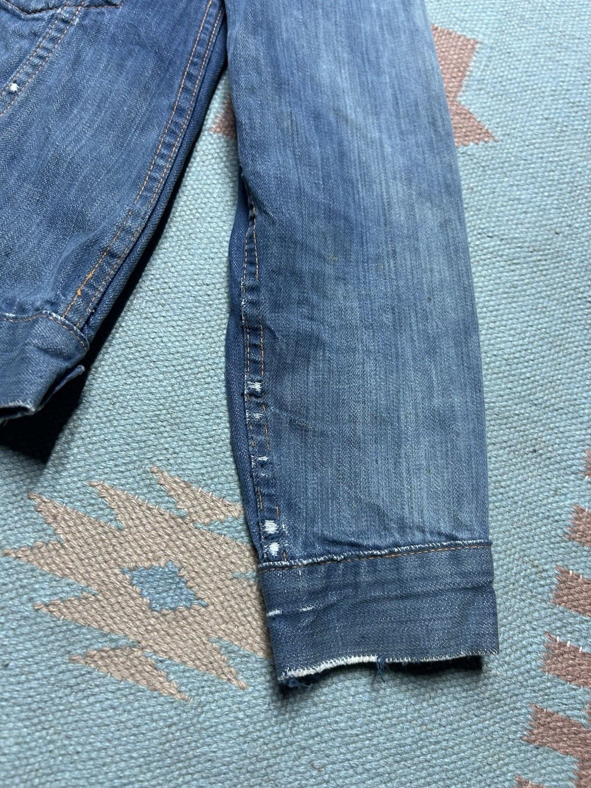 Vintage 70s Levi’s gals denim trucker jacket big E distressed S/M Size S / US 4 / IT 40 - 4 Thumbnail